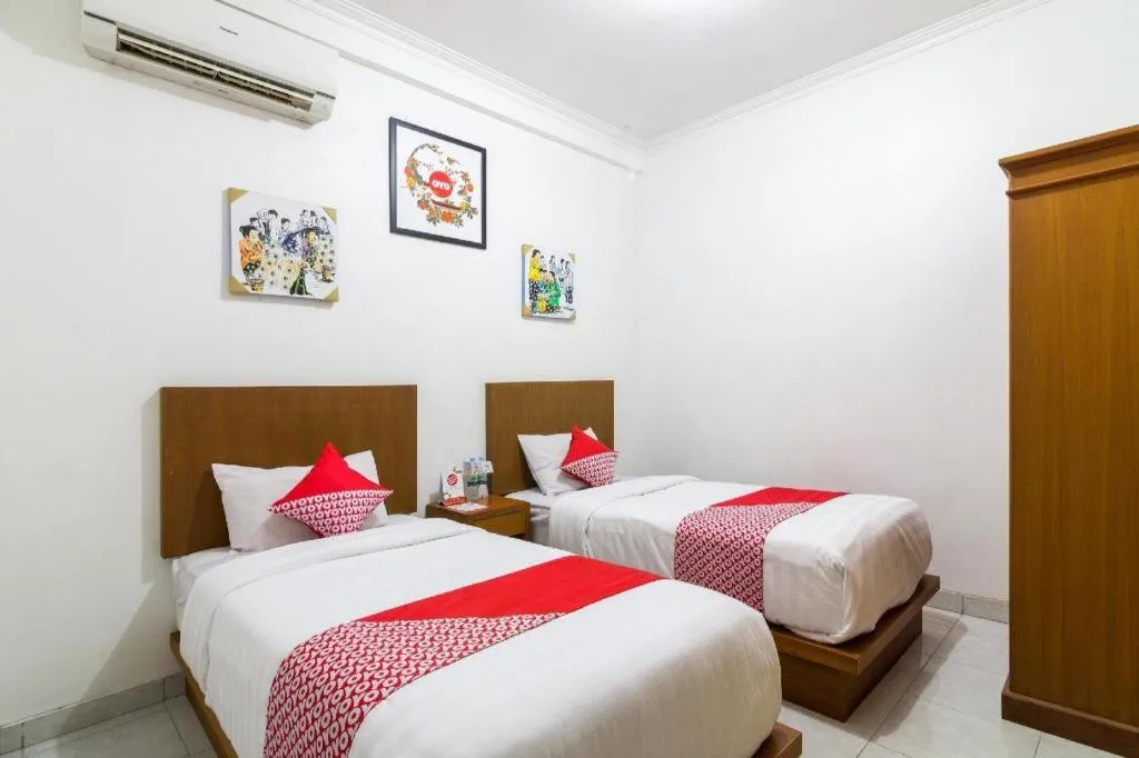 OYO 1242 Penginapan RB Syariah