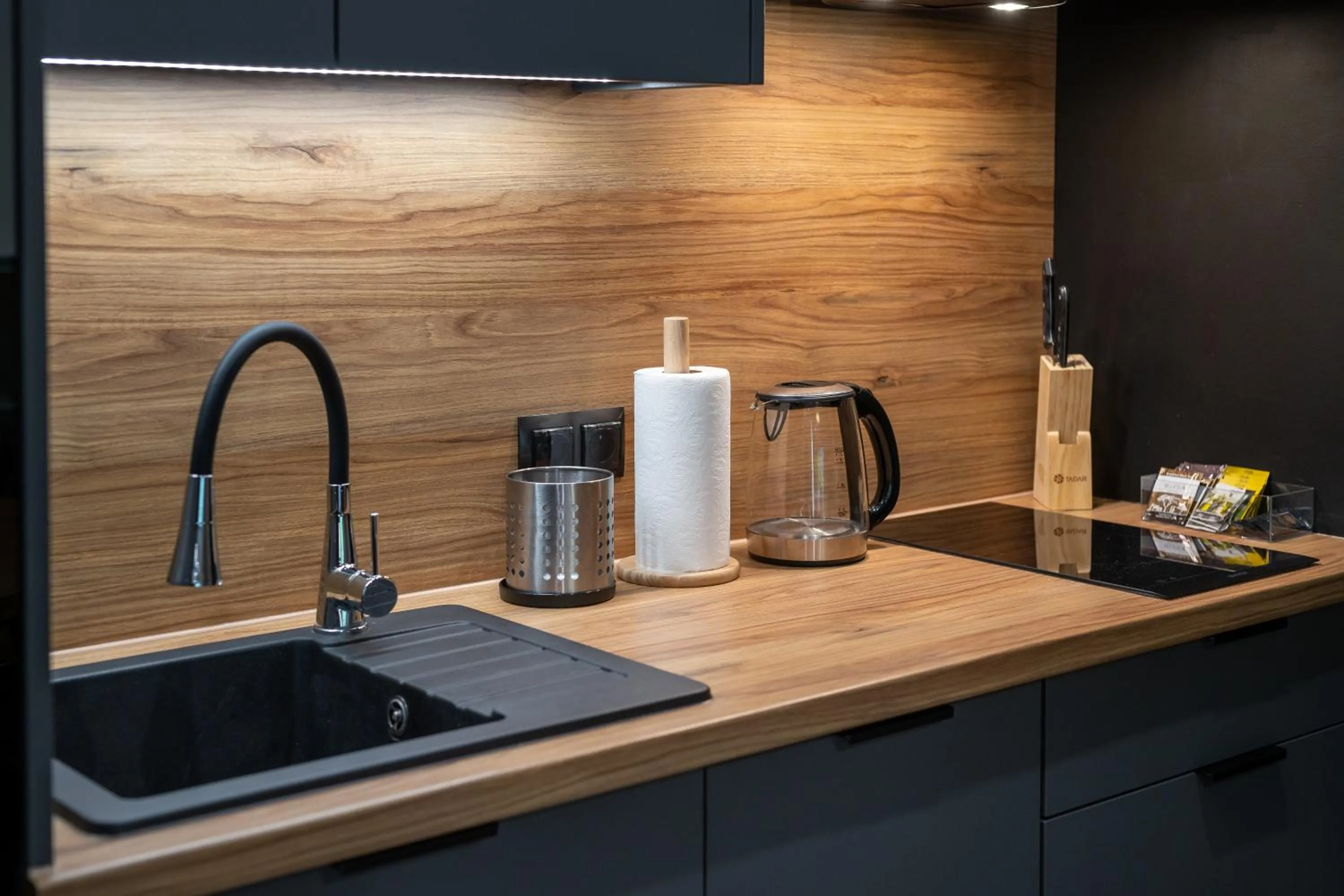 Kitchen or kitchenette in RentPlanet - Apartament Salwatoriańska