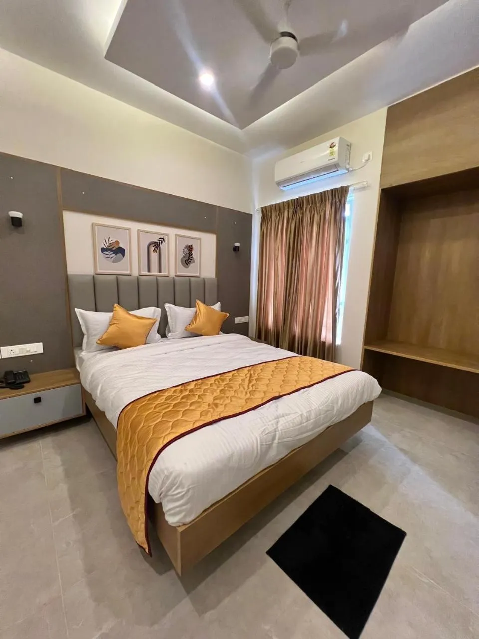 Bed in Hotel Sunlight