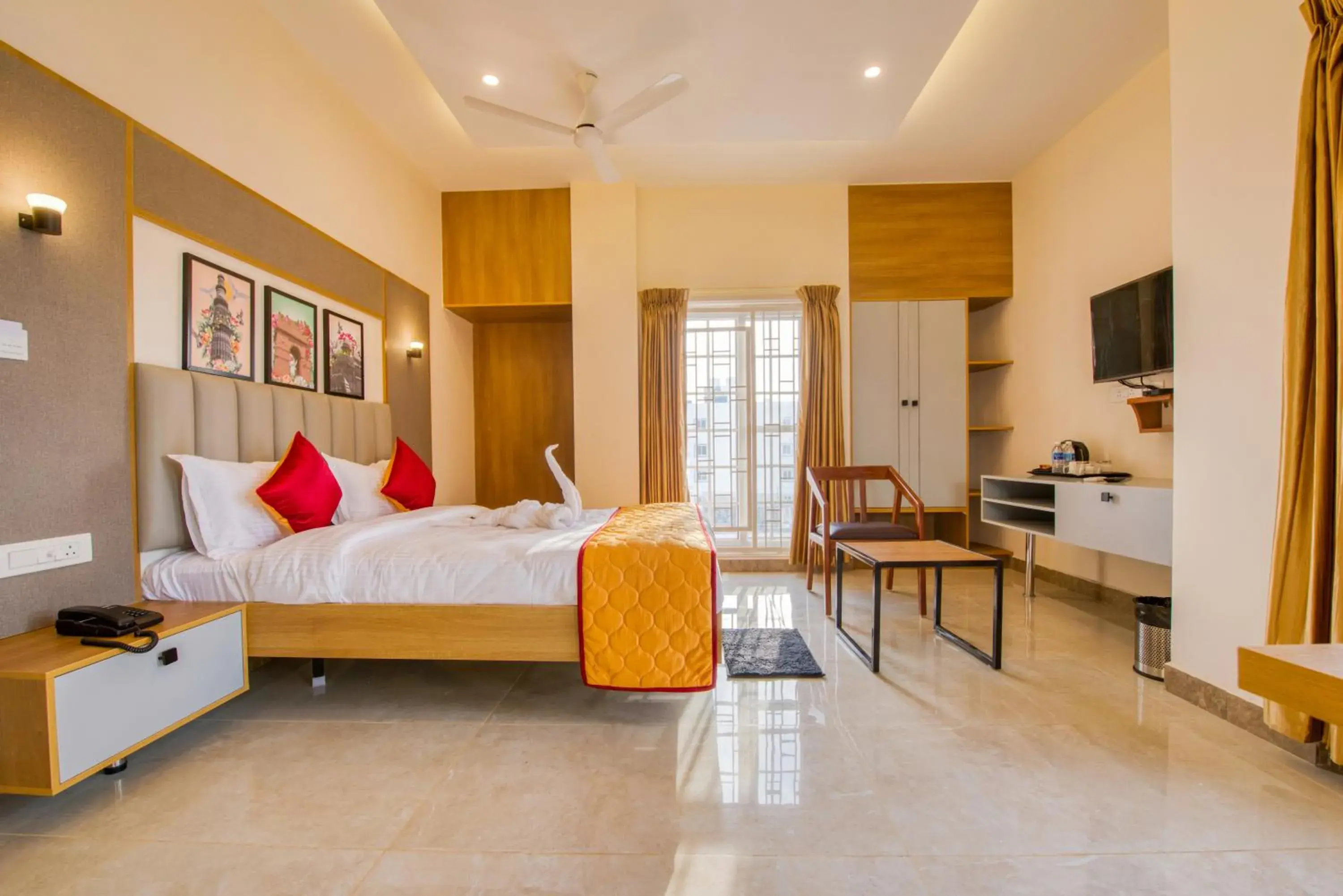 Bedroom, Bed in Hotel Sunlight Bedroom, Bed in Hotel Sunlight