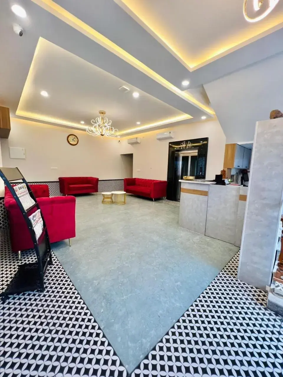 Lobby or reception in Hotel Sunlight Lobby or reception in Hotel Sunlight