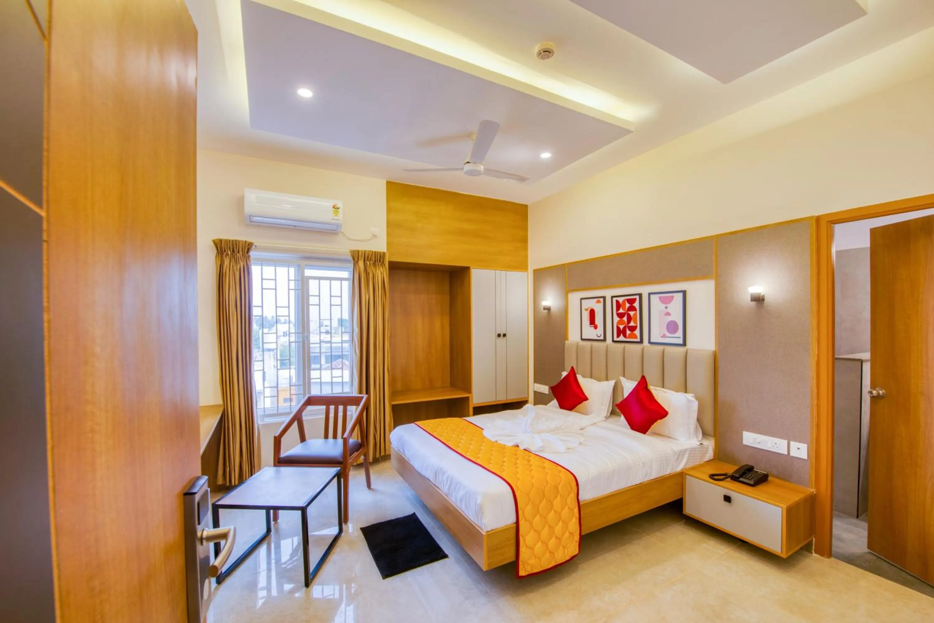 Bedroom, Bed in Hotel Sunlight