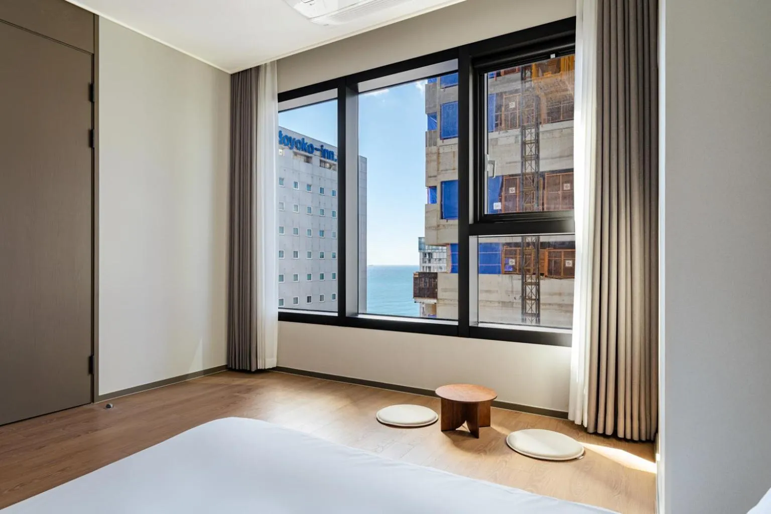 Bedroom, Bed in Le Collective Haeundae Paragraf