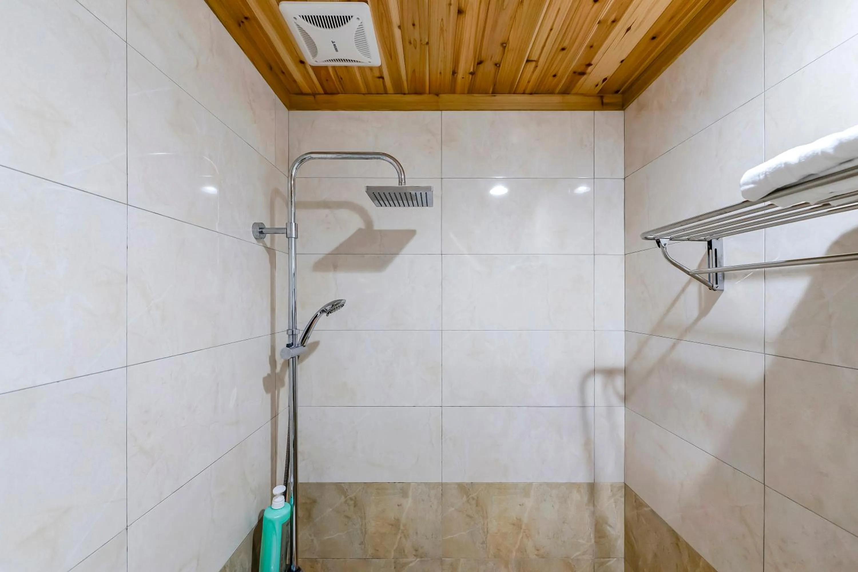 Bathroom in Green House