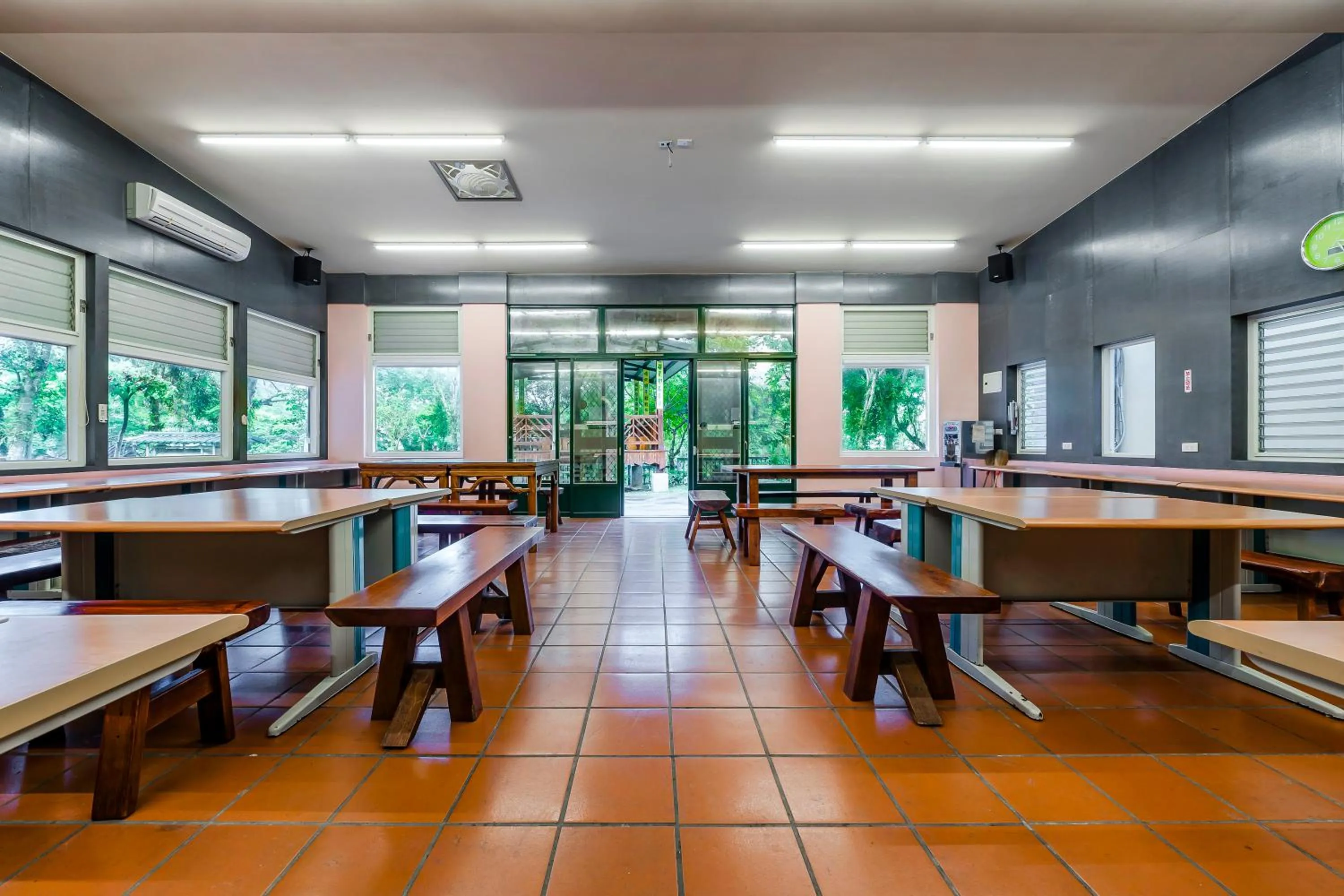 Restaurant/places to eat in Green House