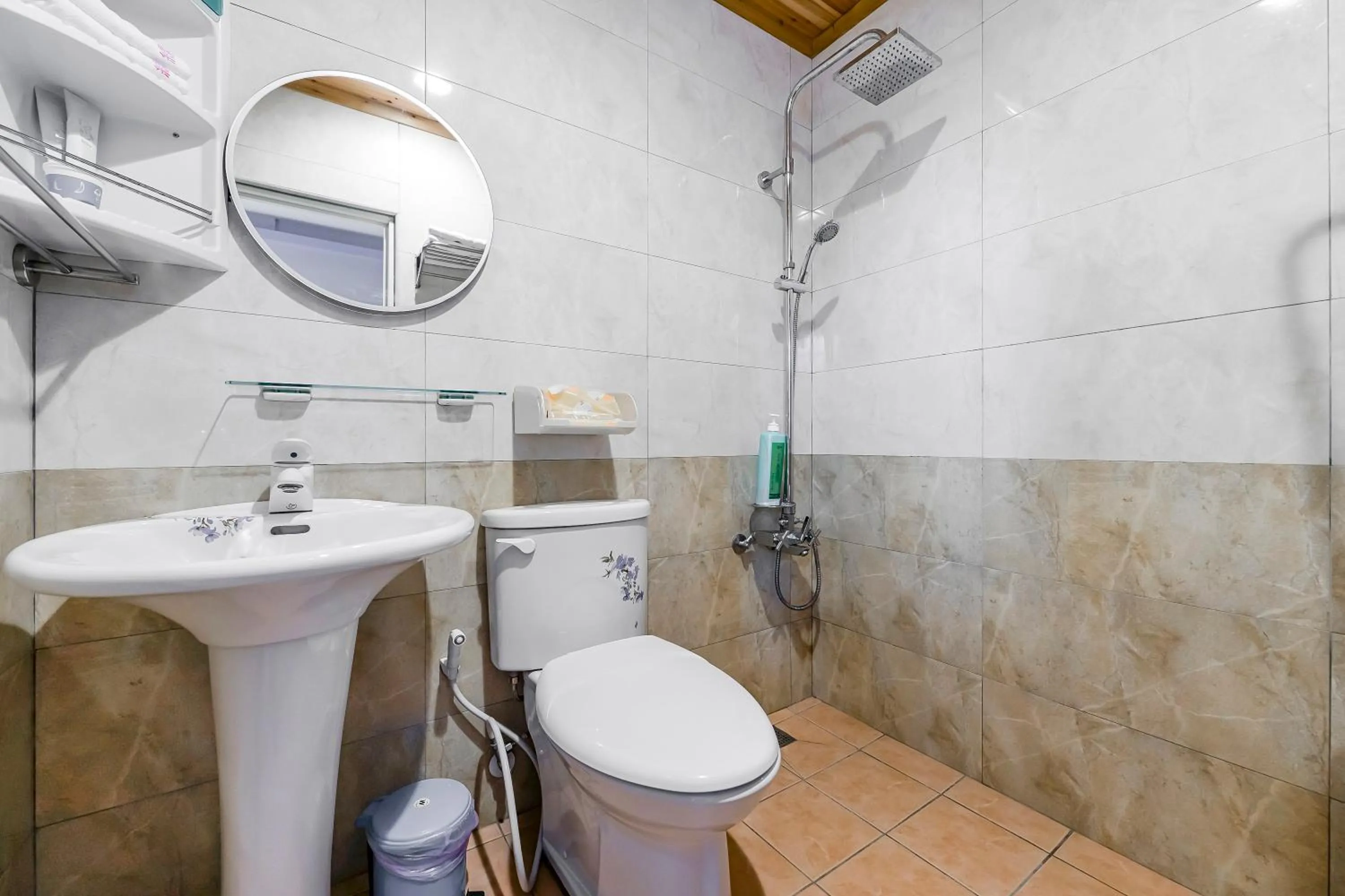 Bathroom in Green House