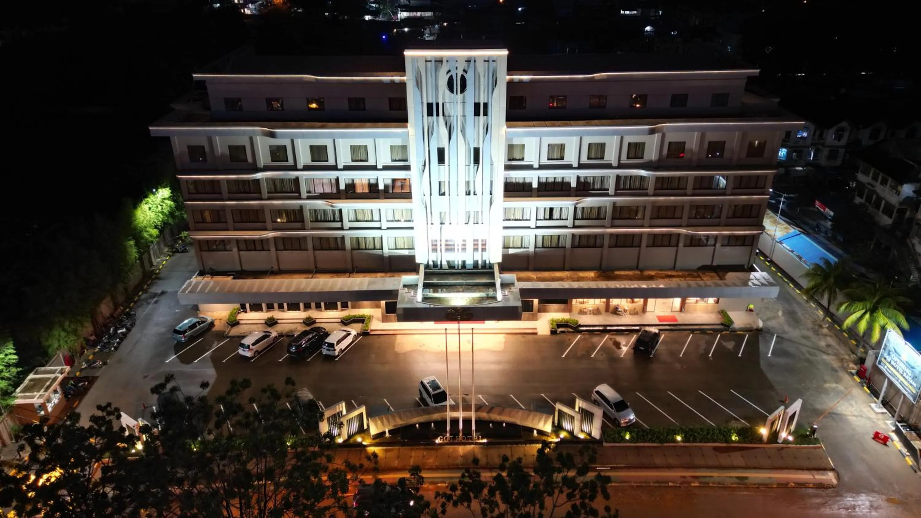 Property building in Aglow Hotel Harbor Bay Batam