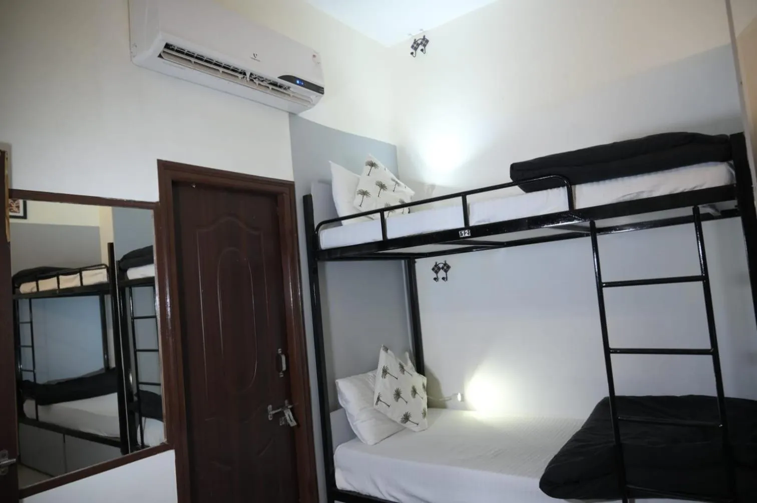 bunk bed, Bed in Hostel Vostel