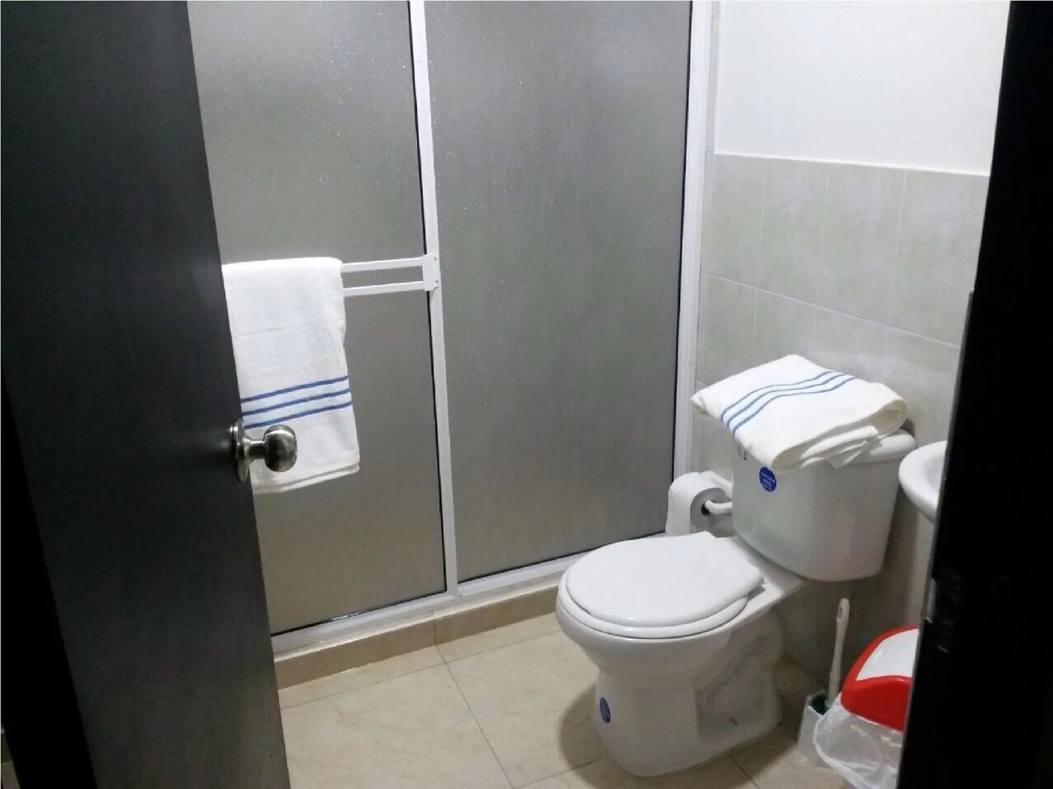 Toilet in Caribbean Island Hotel piso 1