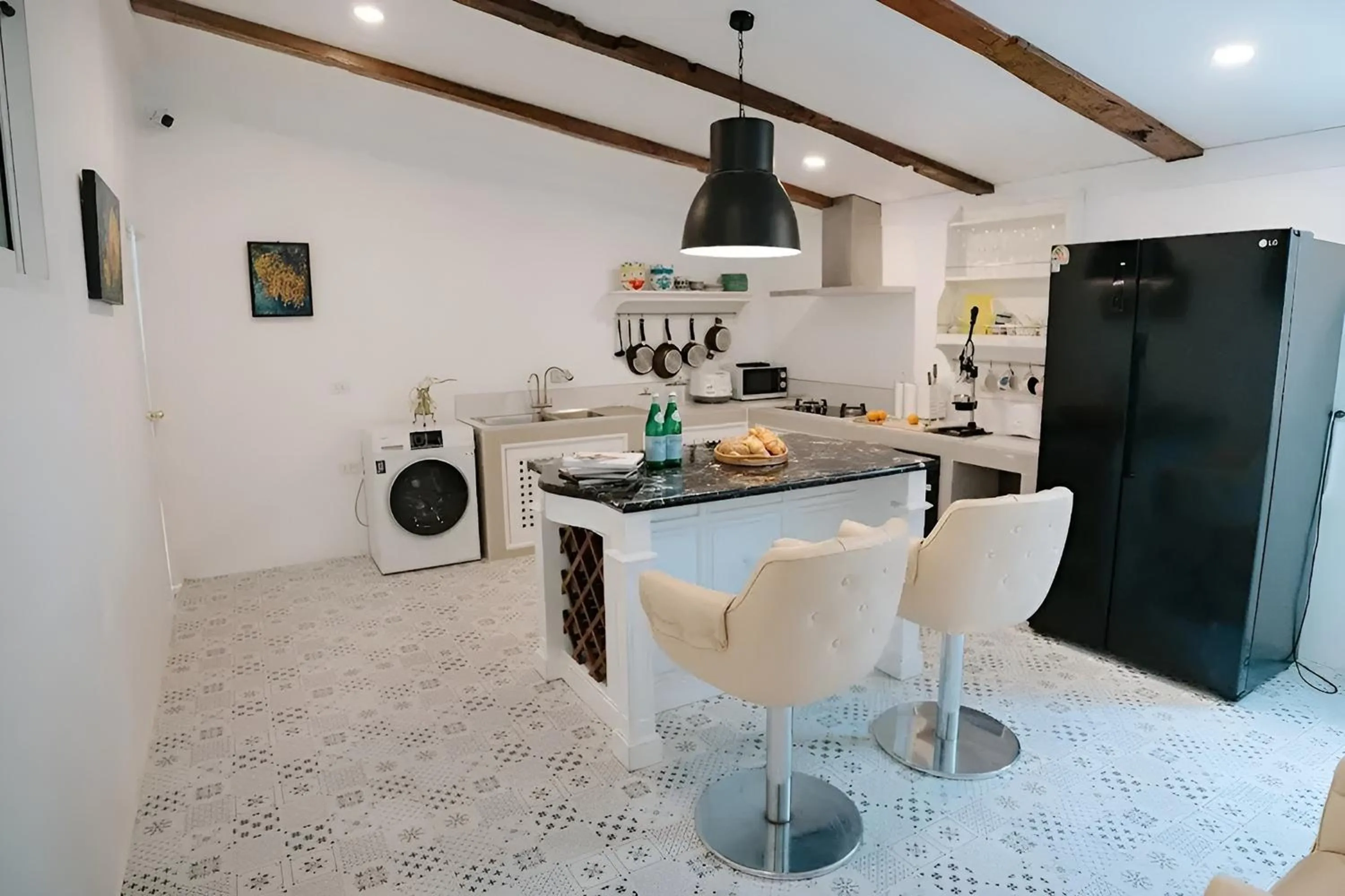 kitchen in Villa Cavallo Chiangrai