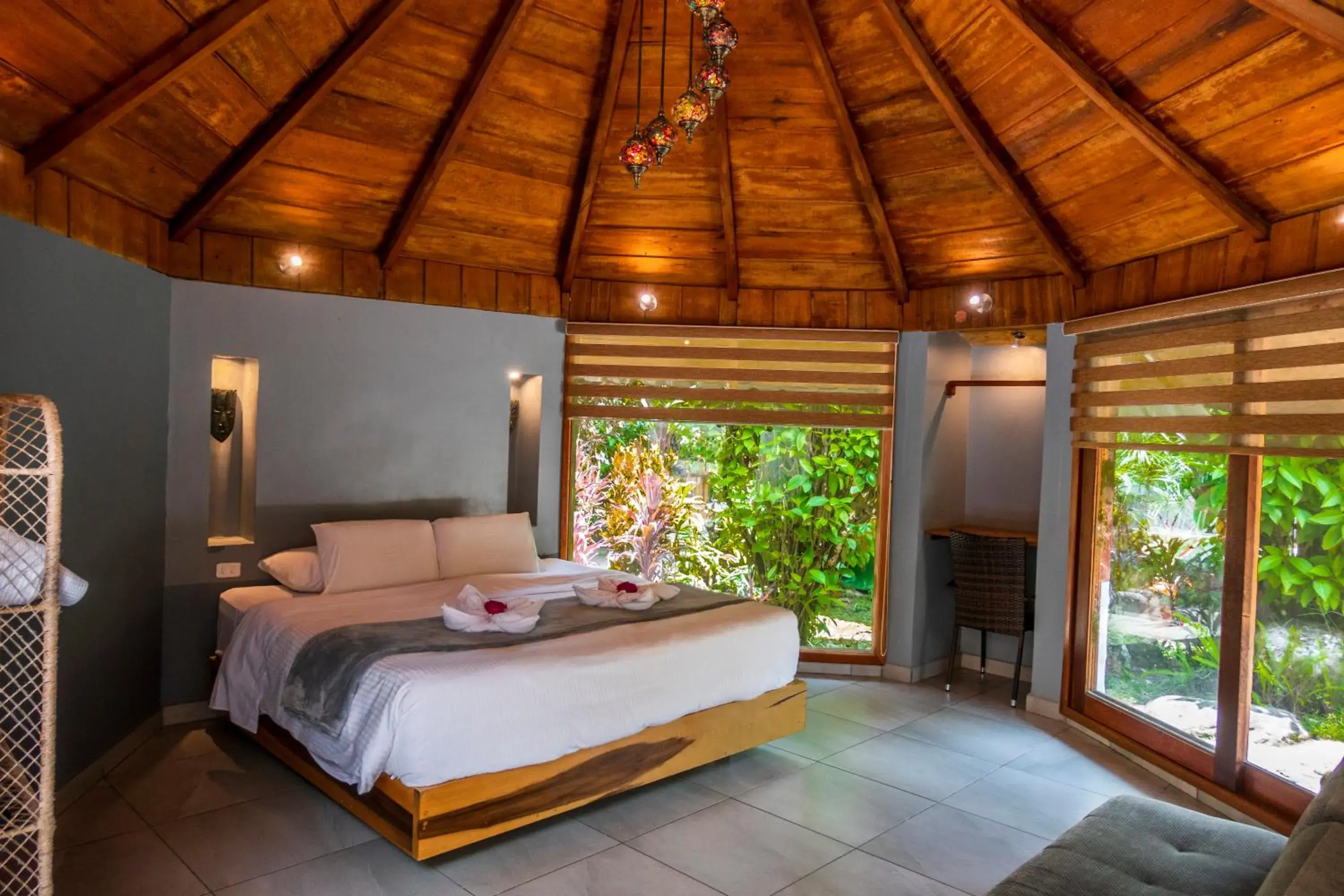Deluxe Bungalow with Garden View in Saguamby Mindo Lodge Deluxe Bungalow with Garden View in Saguamby Mindo Lodge