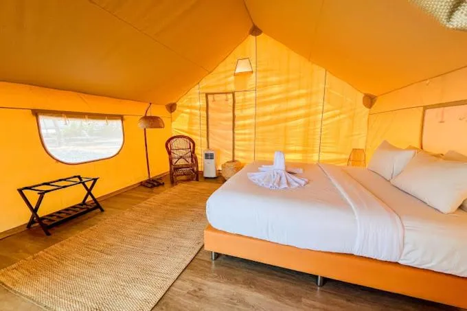 Bed in Slumber Party Beach Club and Resort Koh Phangan