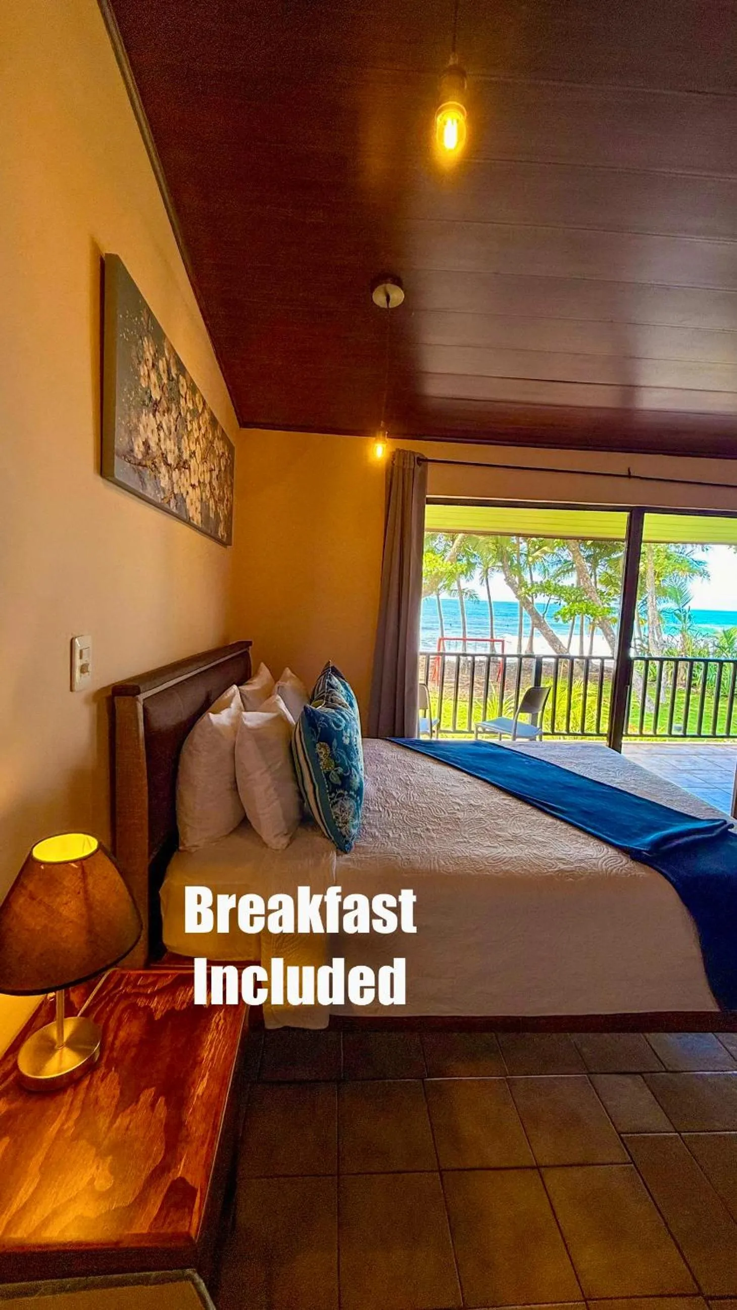 Bed in Hotel Beachfront Vista Hermosa