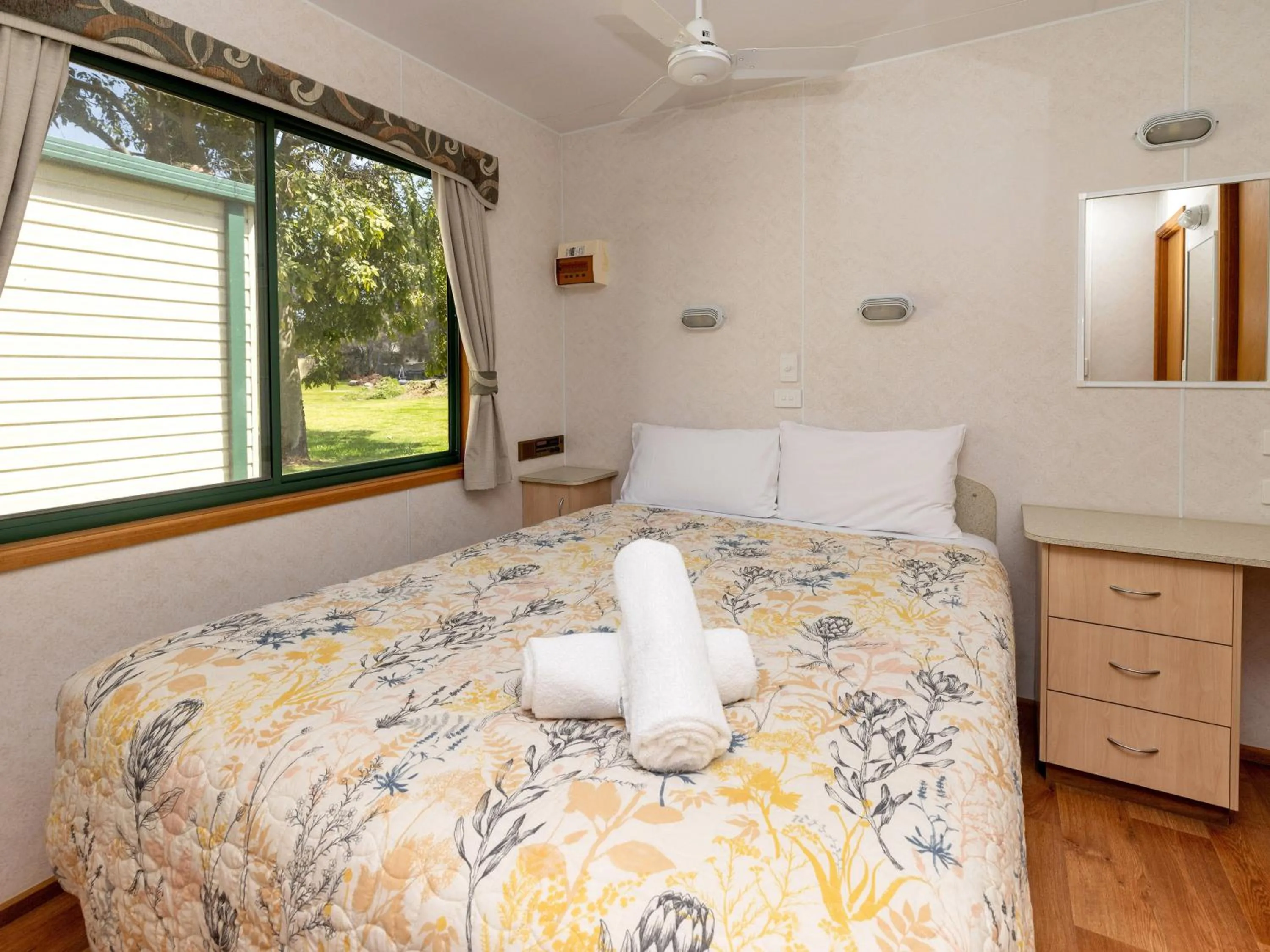 Bedroom, Bed in BIG4 Mudgee Holiday Park