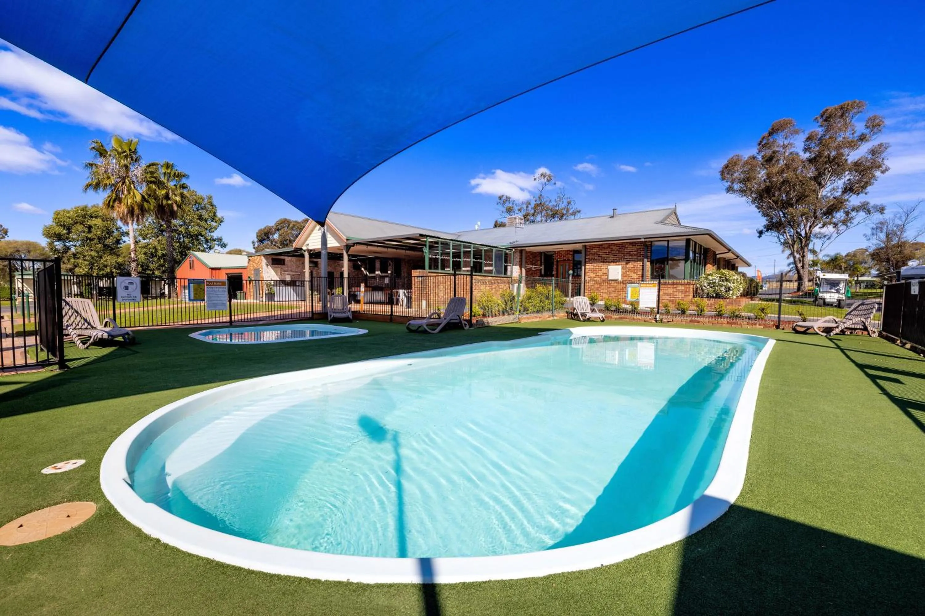 Swimming pool in BIG4 Mudgee Holiday Park