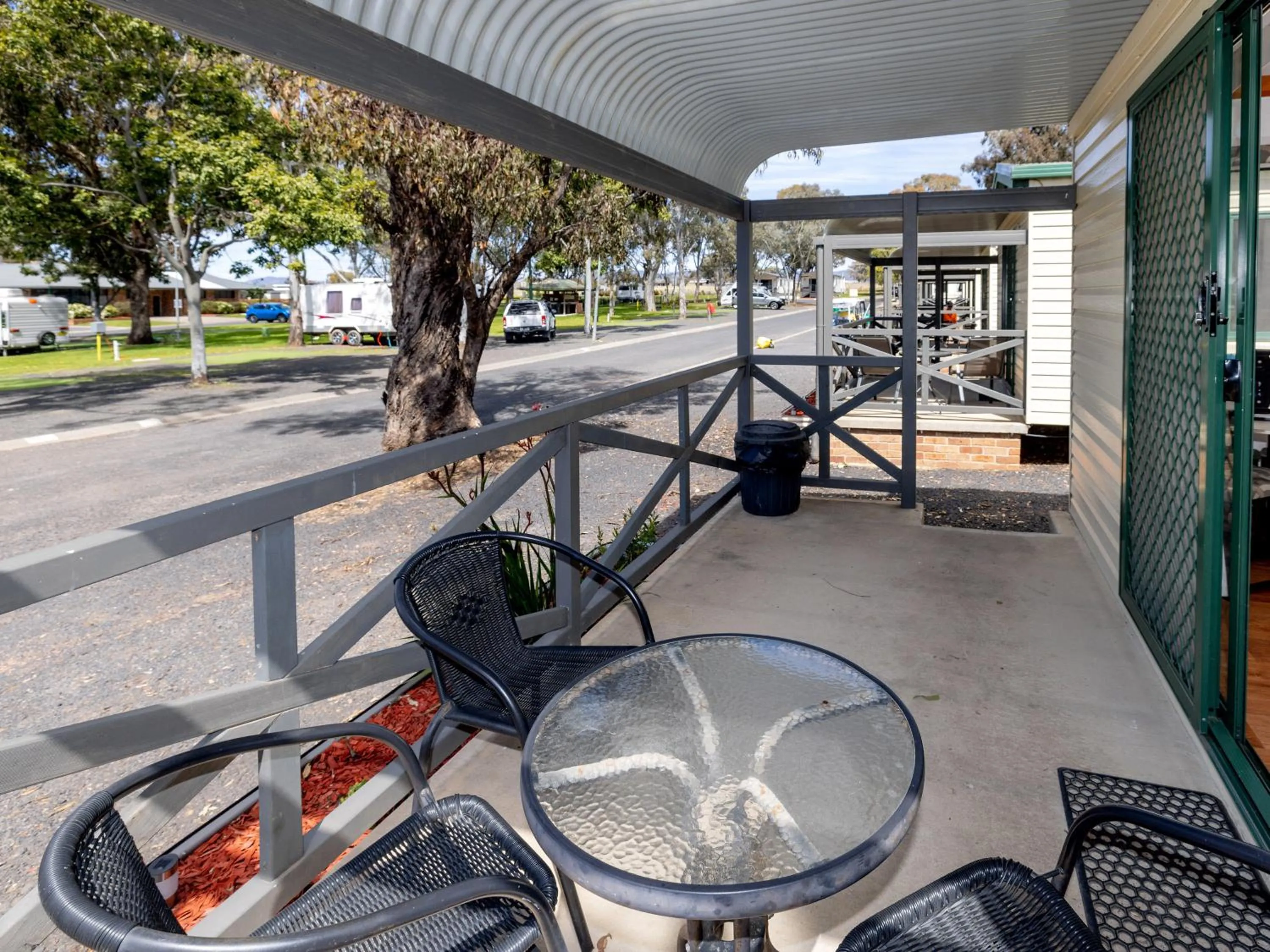 Balcony/Terrace in BIG4 Mudgee Holiday Park