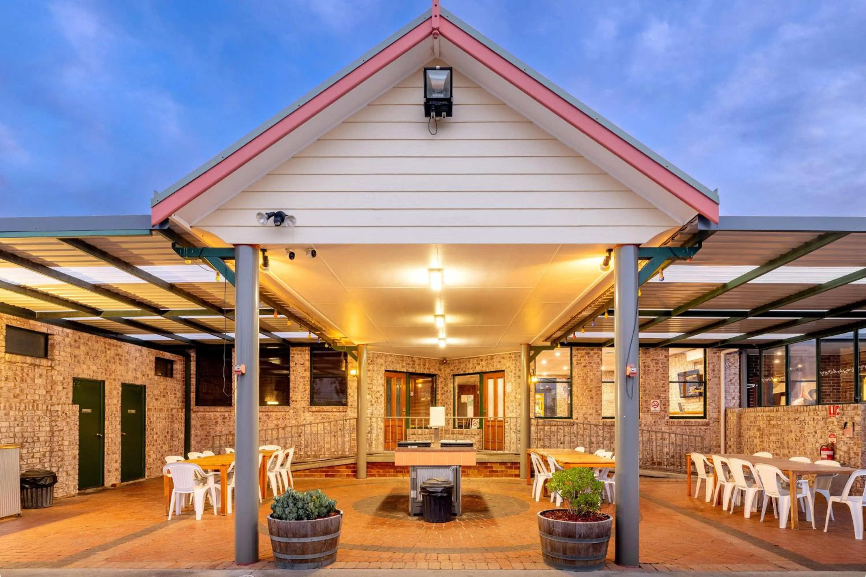 Property building in BIG4 Mudgee Holiday Park