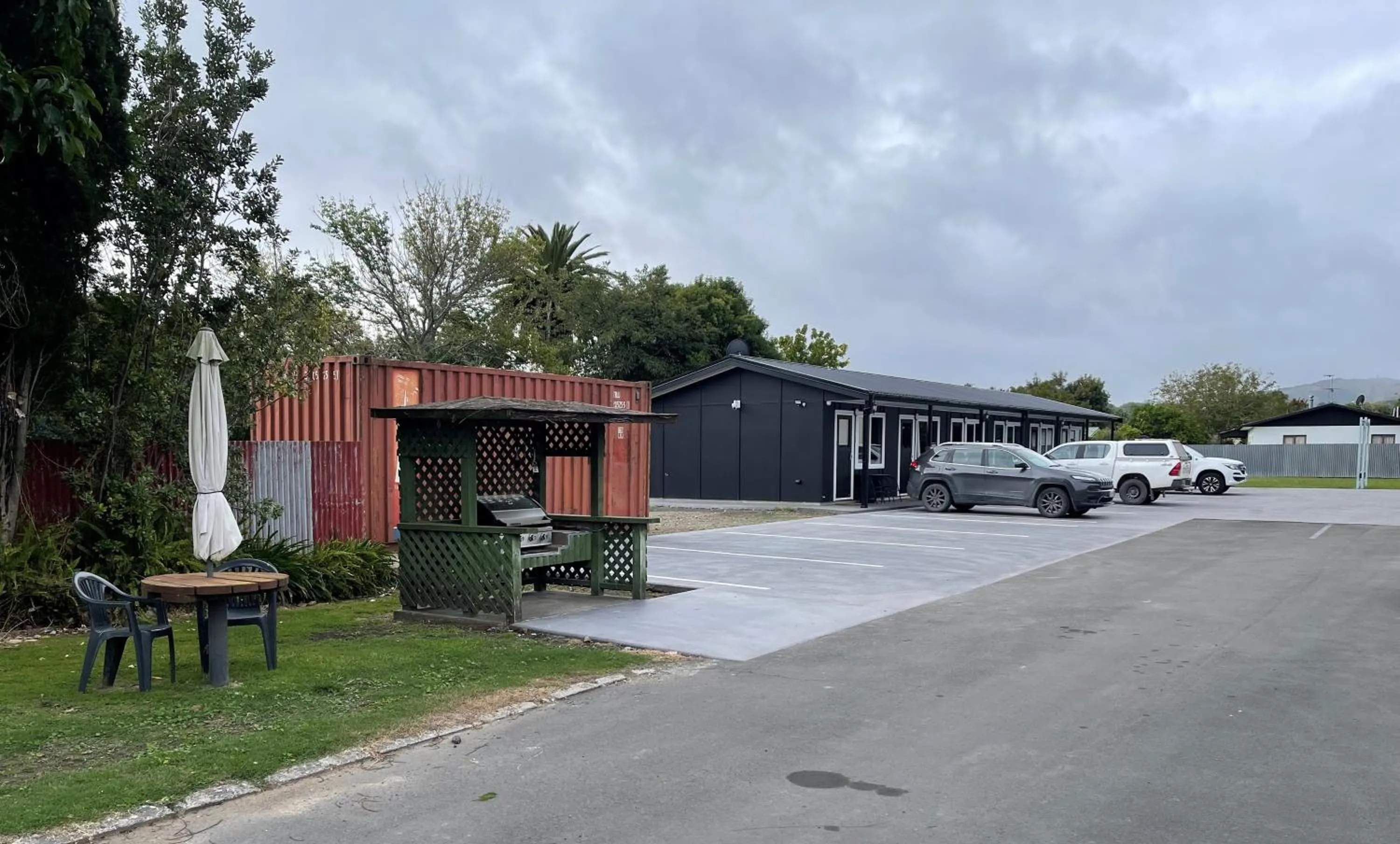 Property building in Travellers Inn Motel