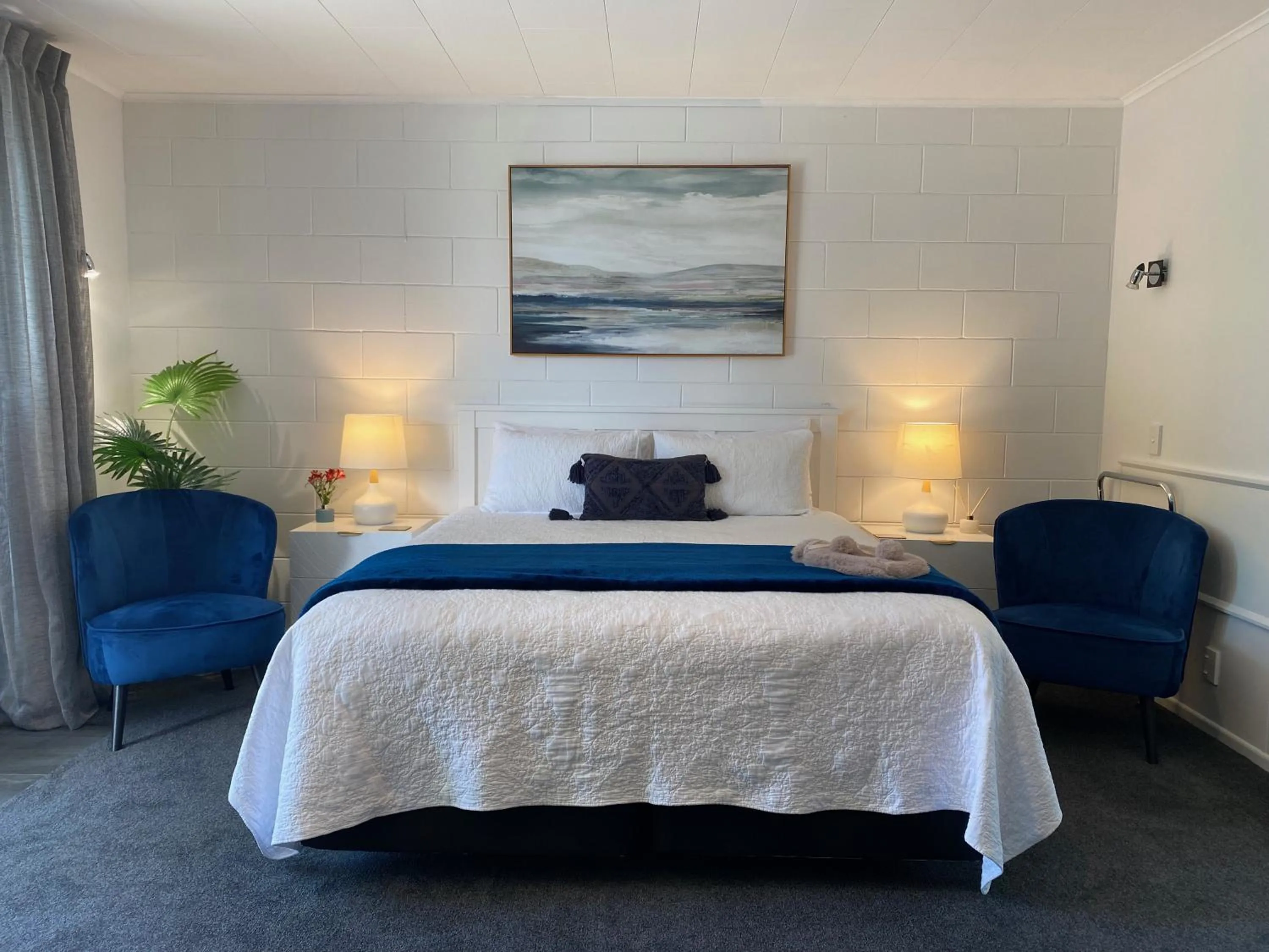 Bed in Oceans 88 Whitianga Coastal Suites