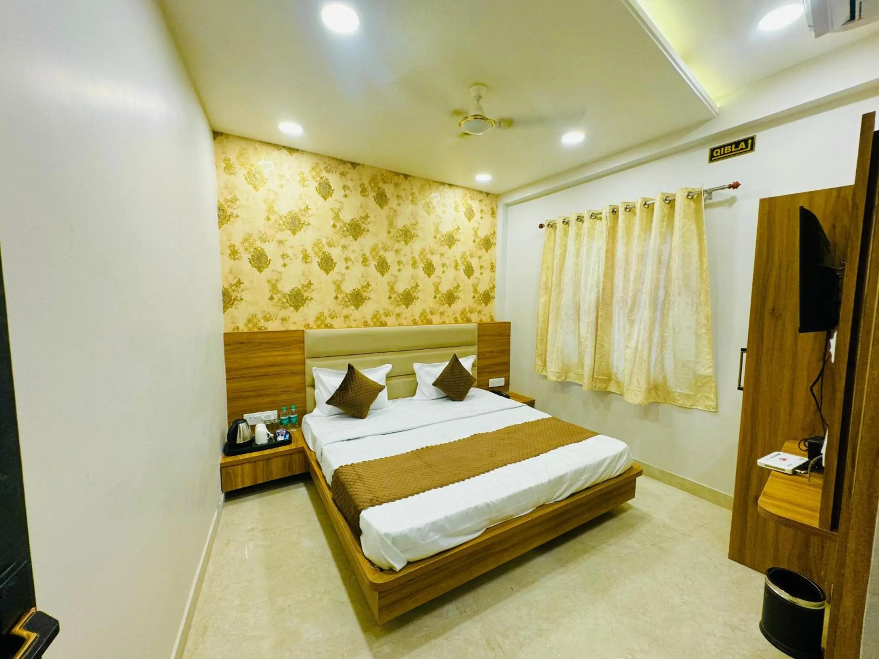 Bed in Hotel Najaf Palace Bed in Hotel Najaf Palace