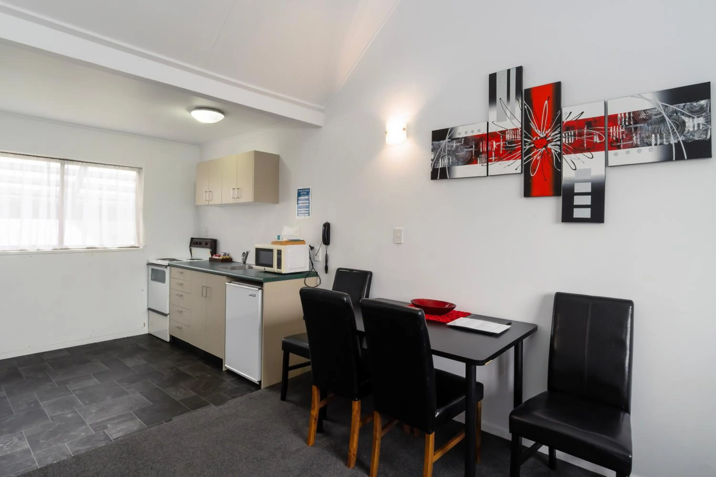 Centennial Court Hotel