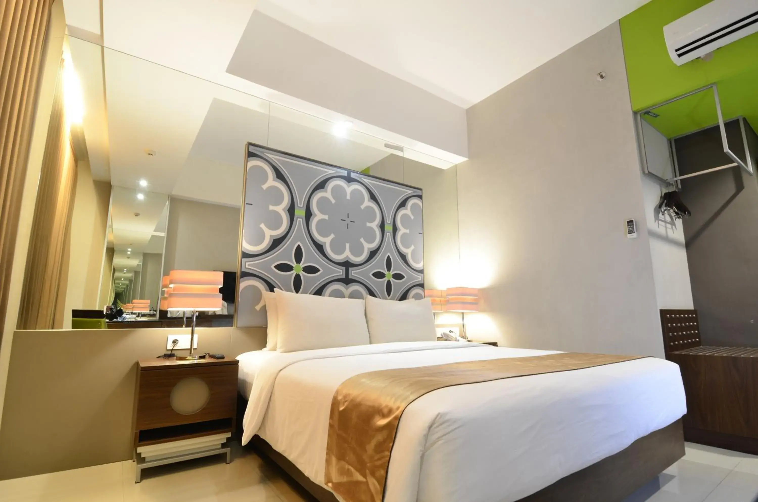 Bed in Howard Johnson By Wyndham Pekalongan Bed in Howard Johnson By Wyndham Pekalongan