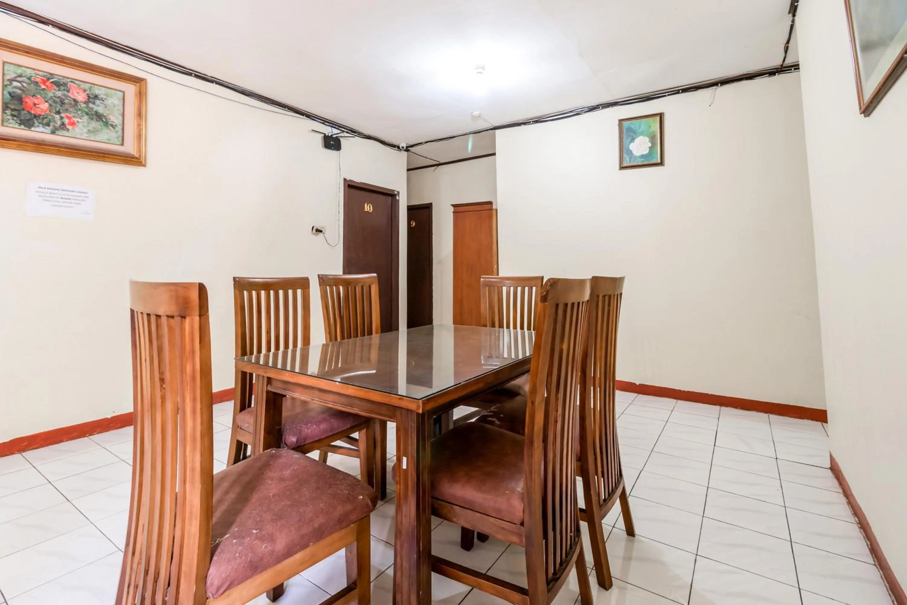 RedDoorz near Pondok Indah Water Park