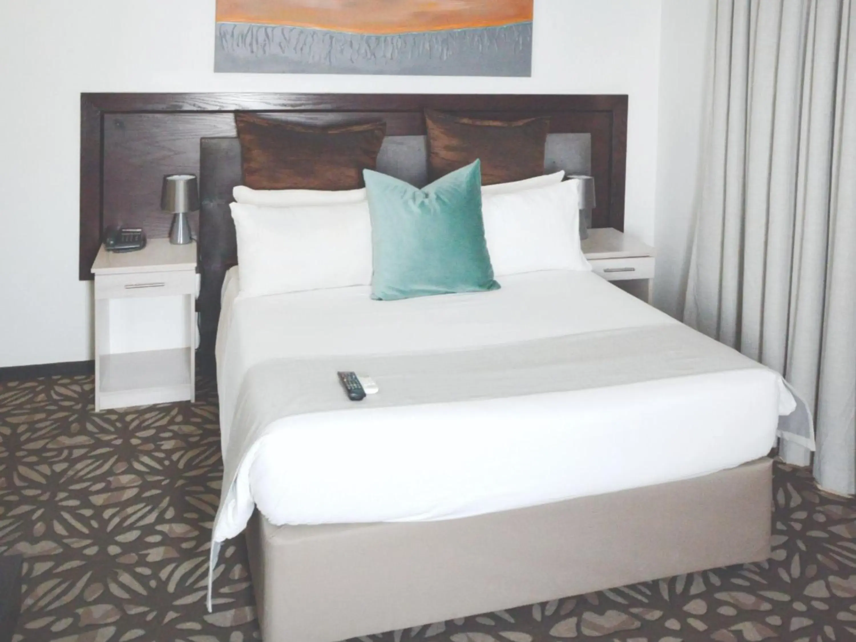 Bed in ANEW Hotel & Convention Centre OR Tambo Johannesburg Bed in ANEW Hotel & Convention Centre OR Tambo Johannesburg