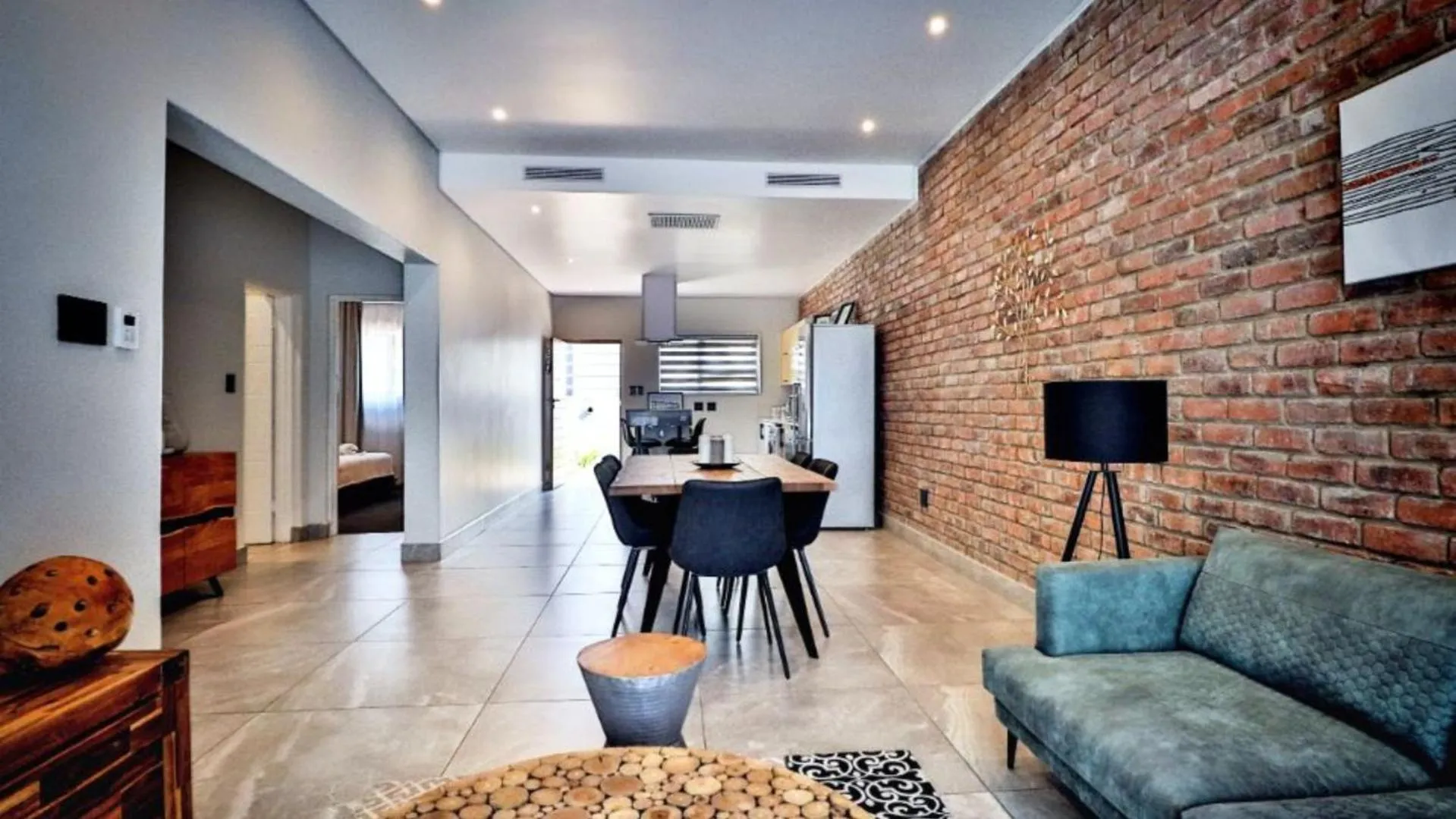 Living room in ANEW Hotel & Convention Centre OR Tambo Johannesburg