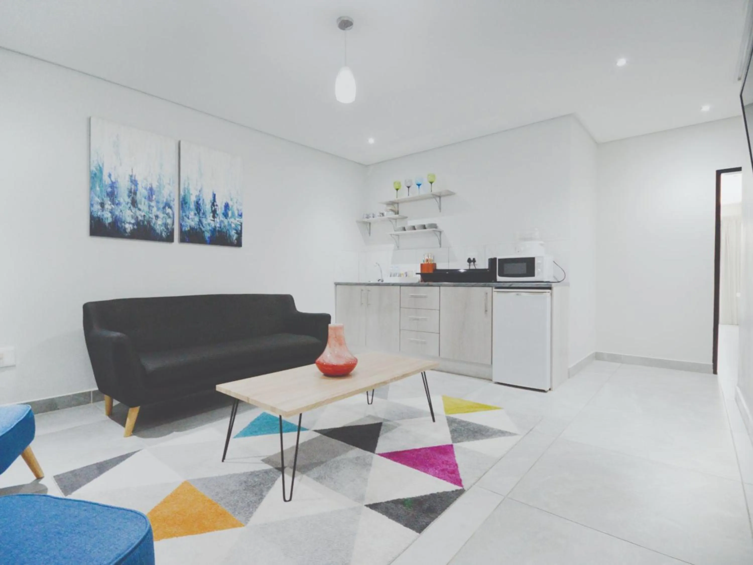 Living room in ANEW Hotel & Convention Centre OR Tambo Johannesburg