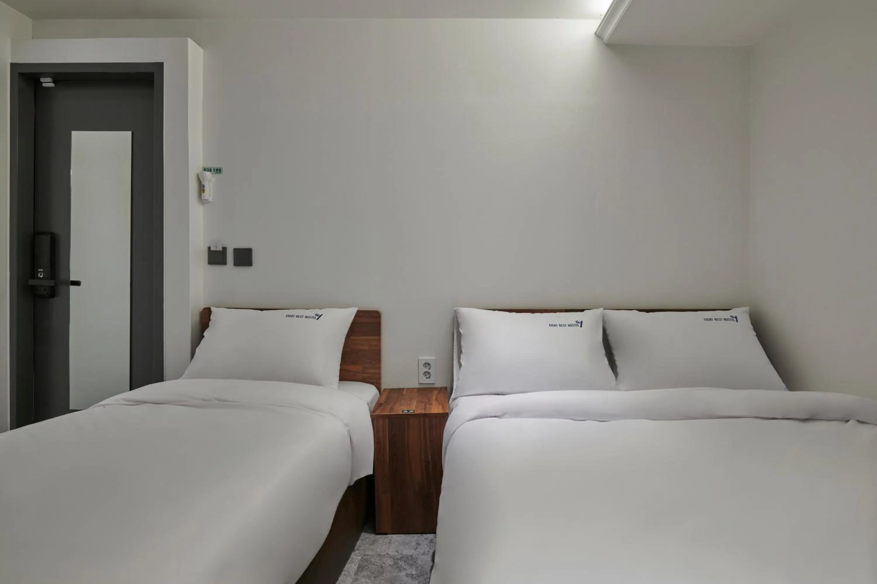 Photo of the whole room, Bed in Eight Rest Hostel Myeongdong