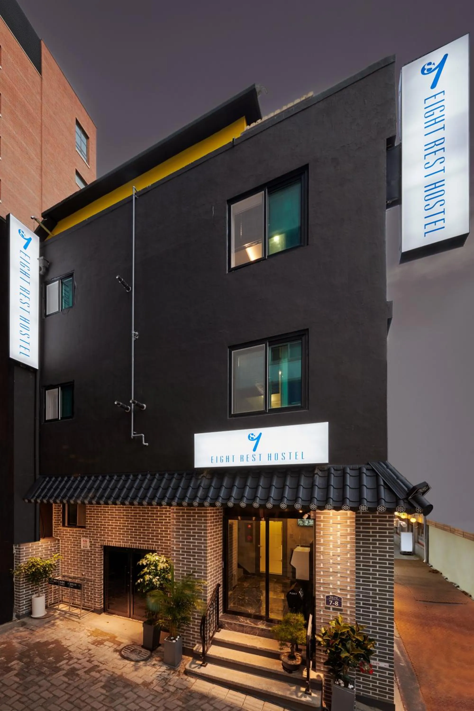 Property building in Eight Rest Hostel Myeongdong