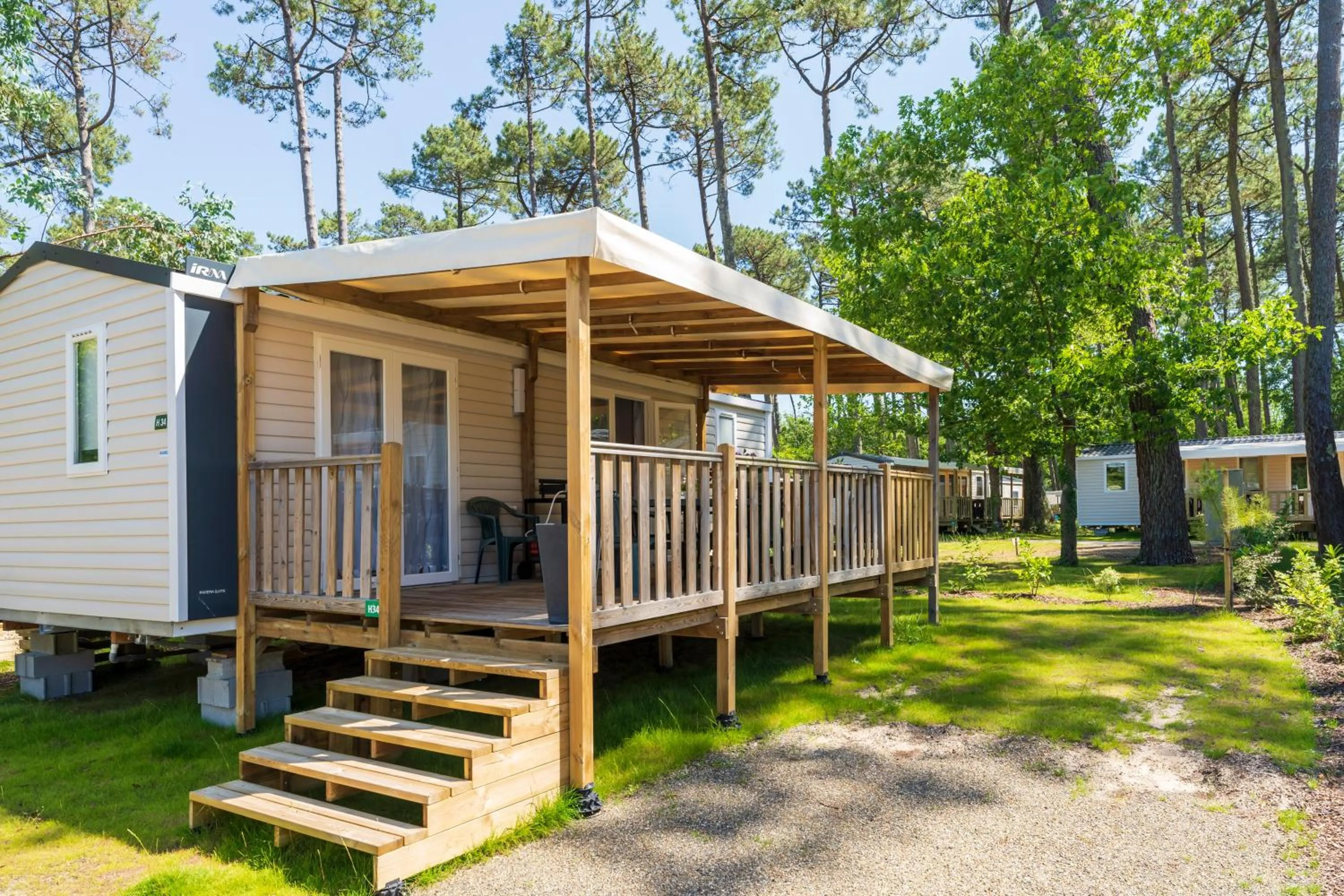 Property building in Camping Les Oyats