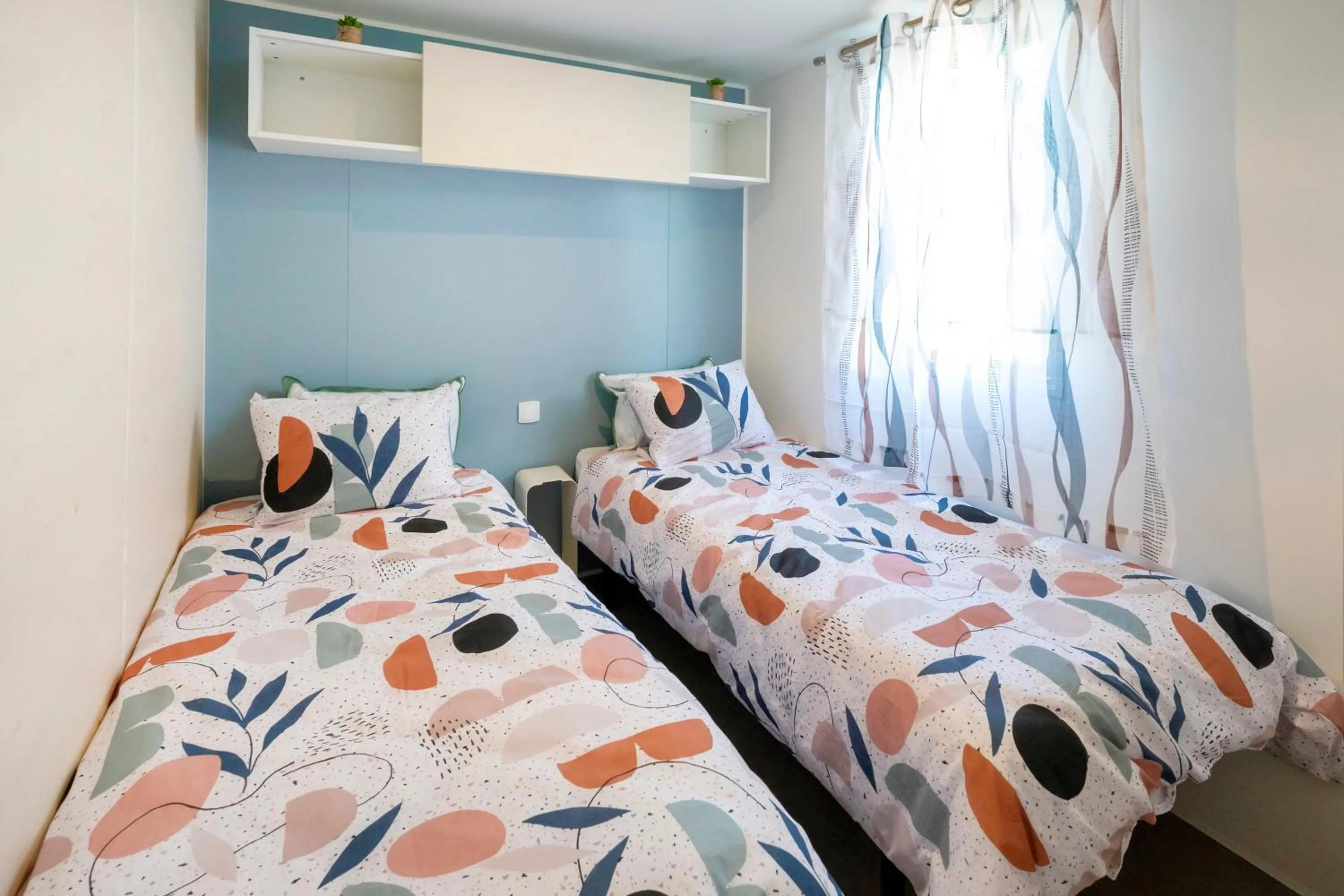 Property building, Bed in Camping Les Oyats