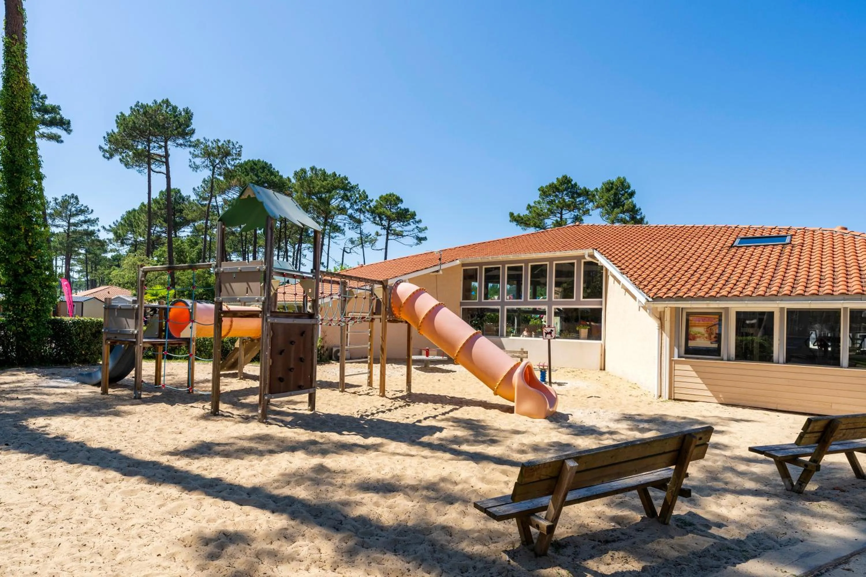 Property building in Camping Les Oyats