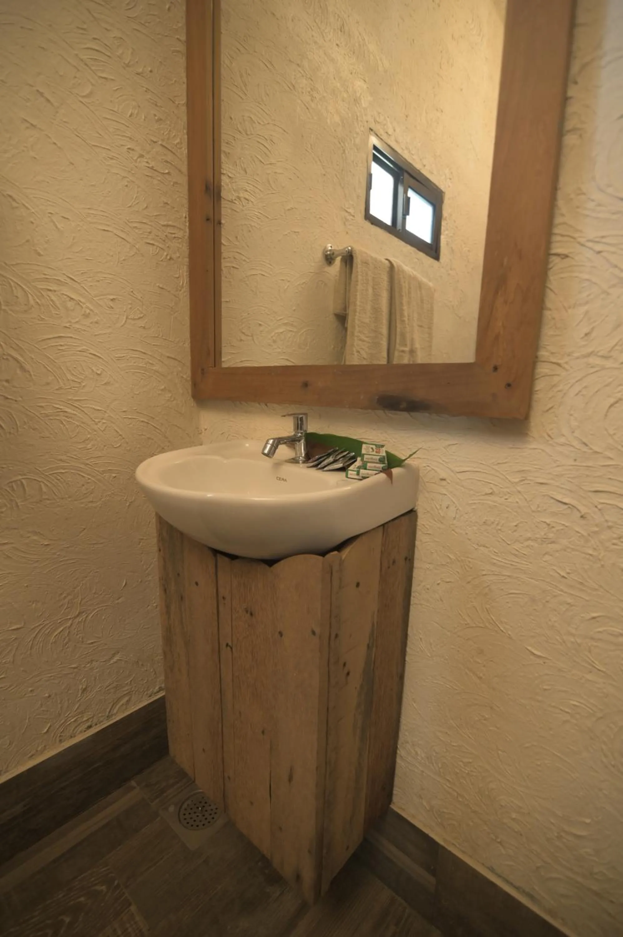 Bathroom in InDa hotel