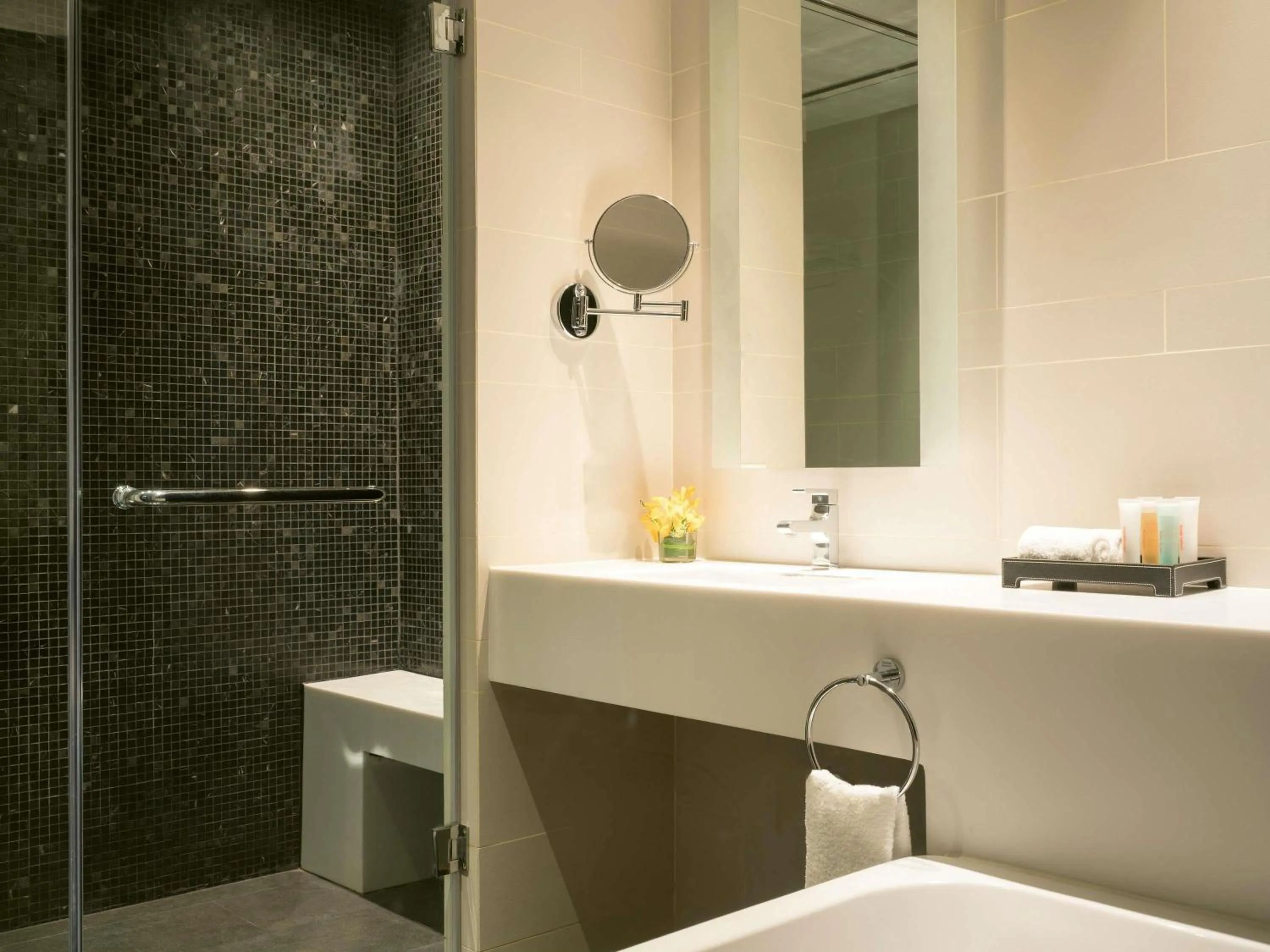 Bedroom in Mövenpick Hotel Sukhumvit 15 Bangkok