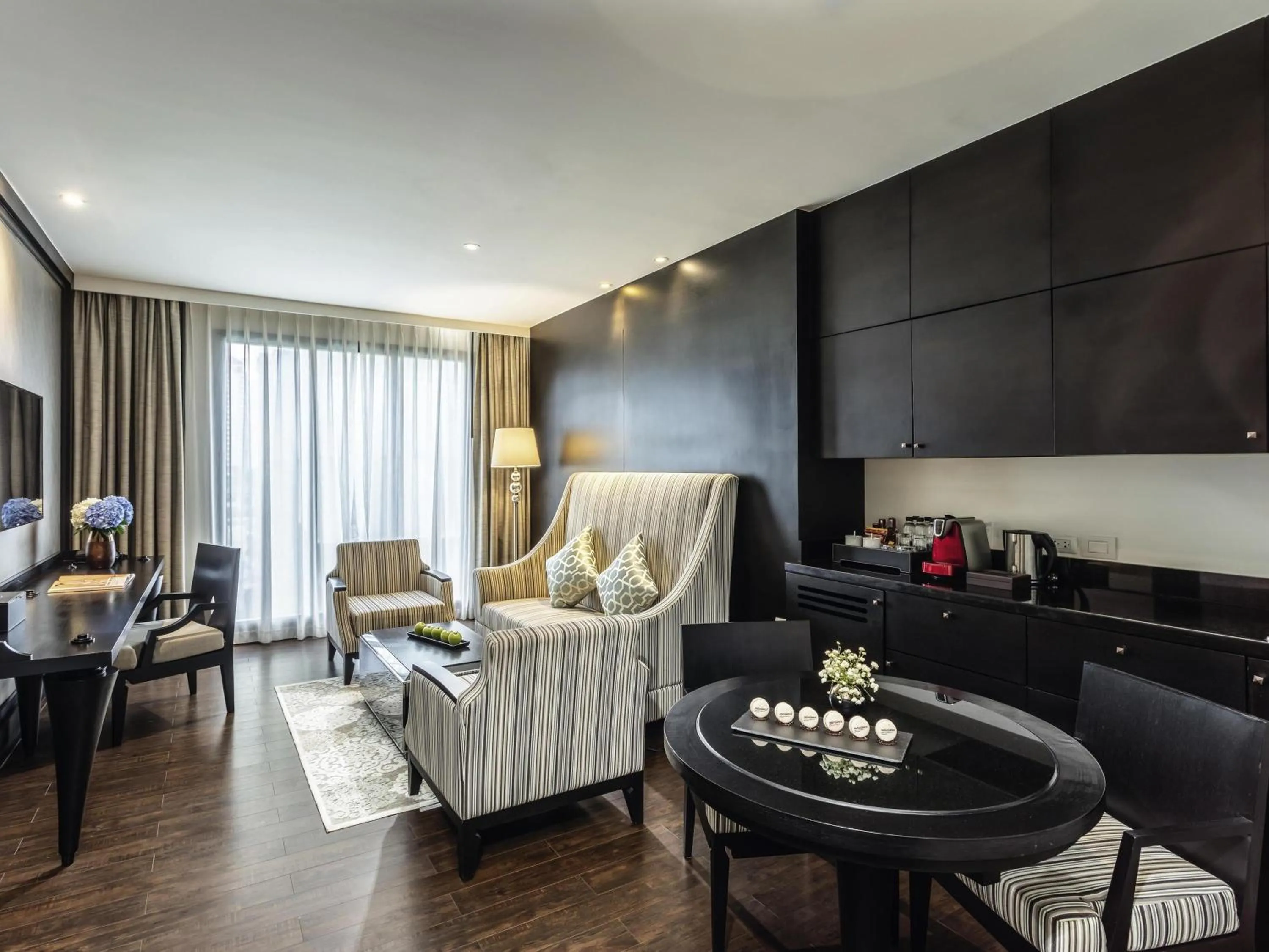 Bedroom in Mövenpick Hotel Sukhumvit 15 Bangkok