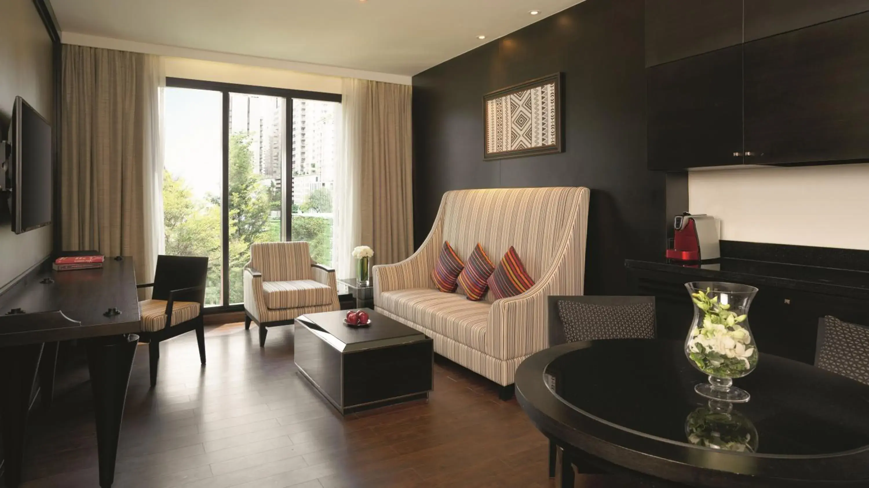 Living room in Mövenpick Hotel Sukhumvit 15 Bangkok Living room in Mövenpick Hotel Sukhumvit 15 Bangkok