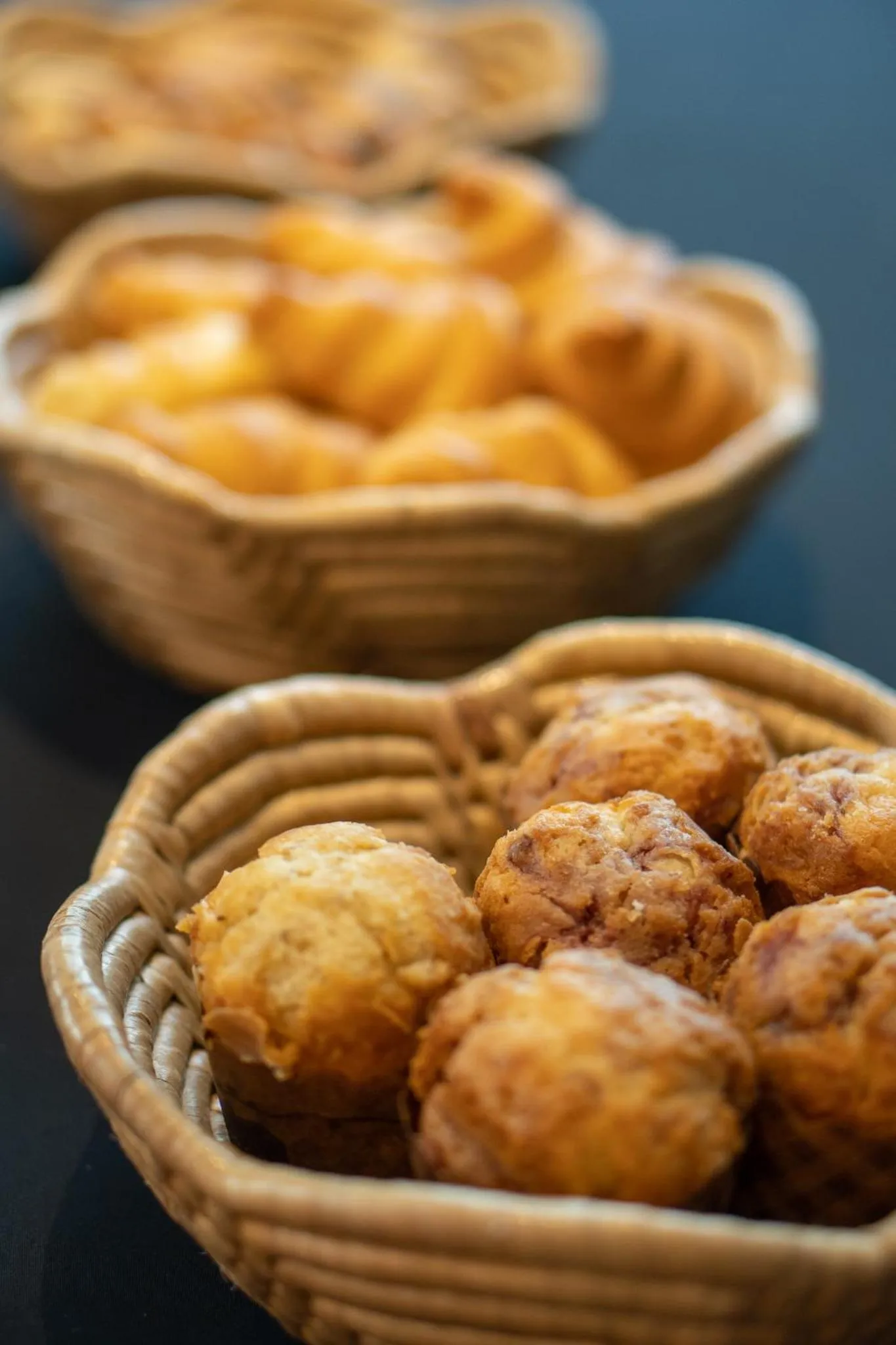 Lounge or bar in Mövenpick Hotel Sukhumvit 15 Bangkok