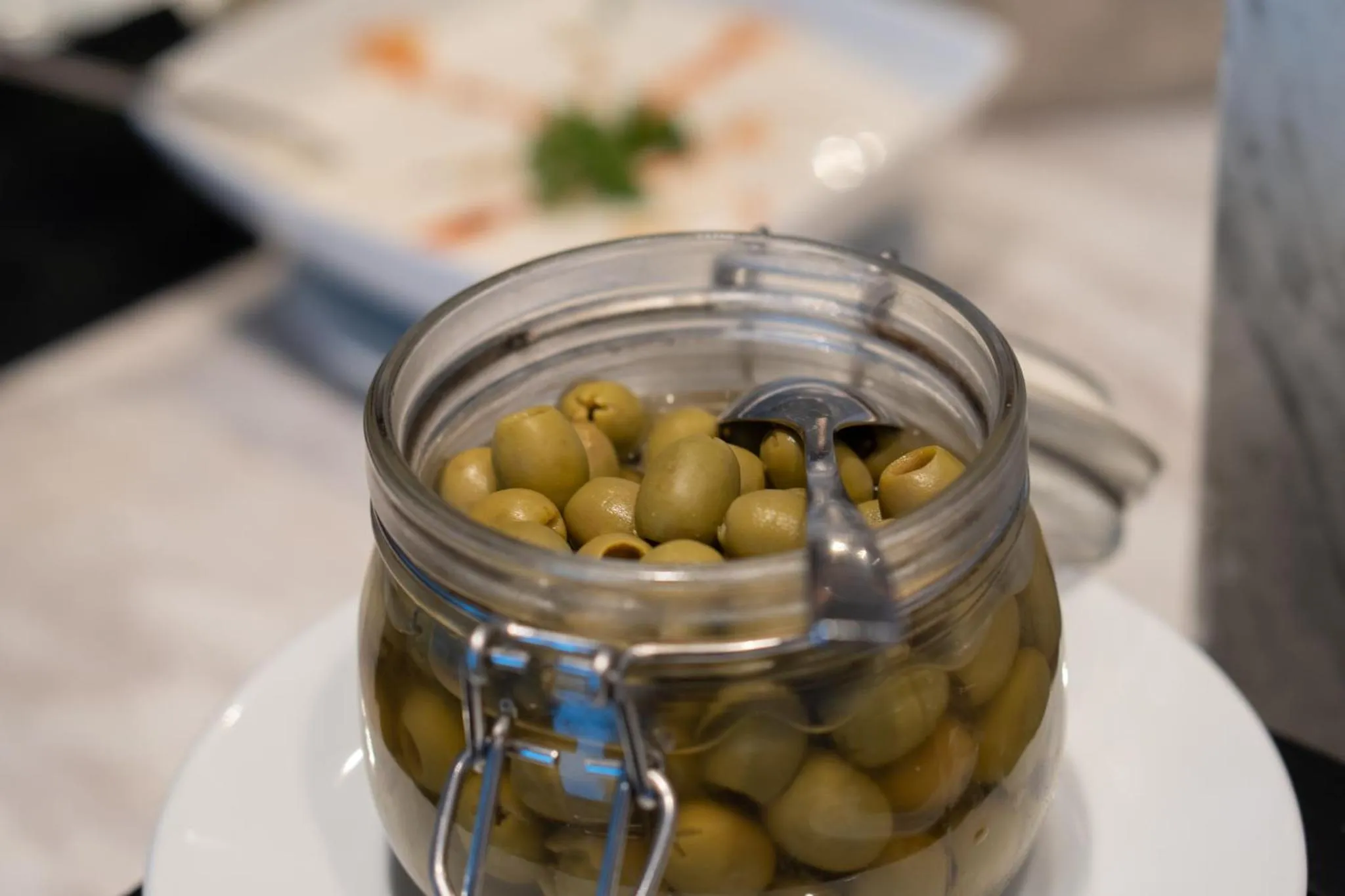 Lounge or bar in Mövenpick Hotel Sukhumvit 15 Bangkok