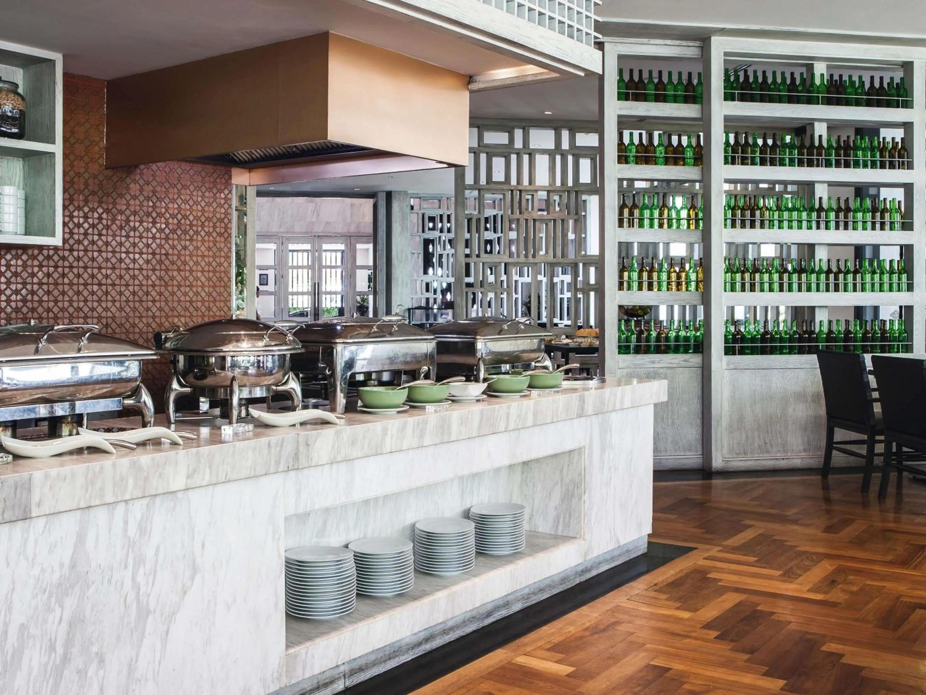 Restaurant/places to eat in Mövenpick Hotel Sukhumvit 15 Bangkok