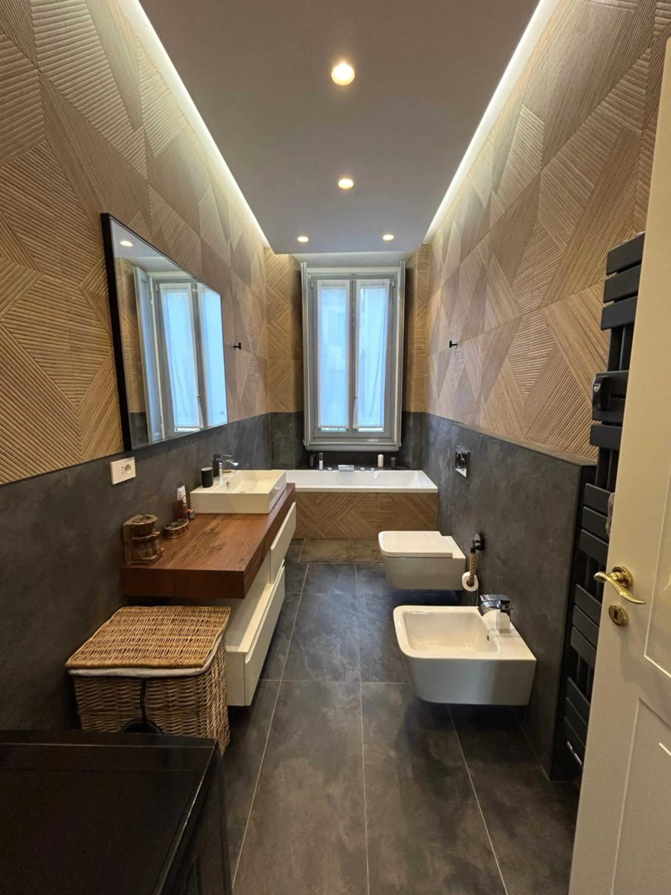 Bathroom in Room in Stunning Central Open Space Apartment