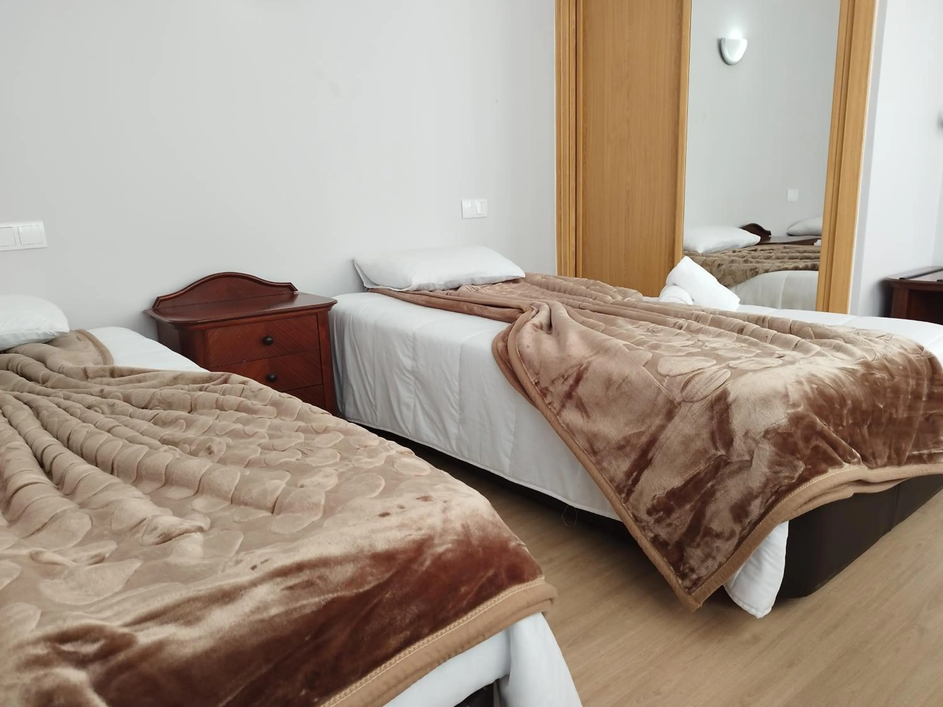 Bedroom, Bed in Alojamento Central II