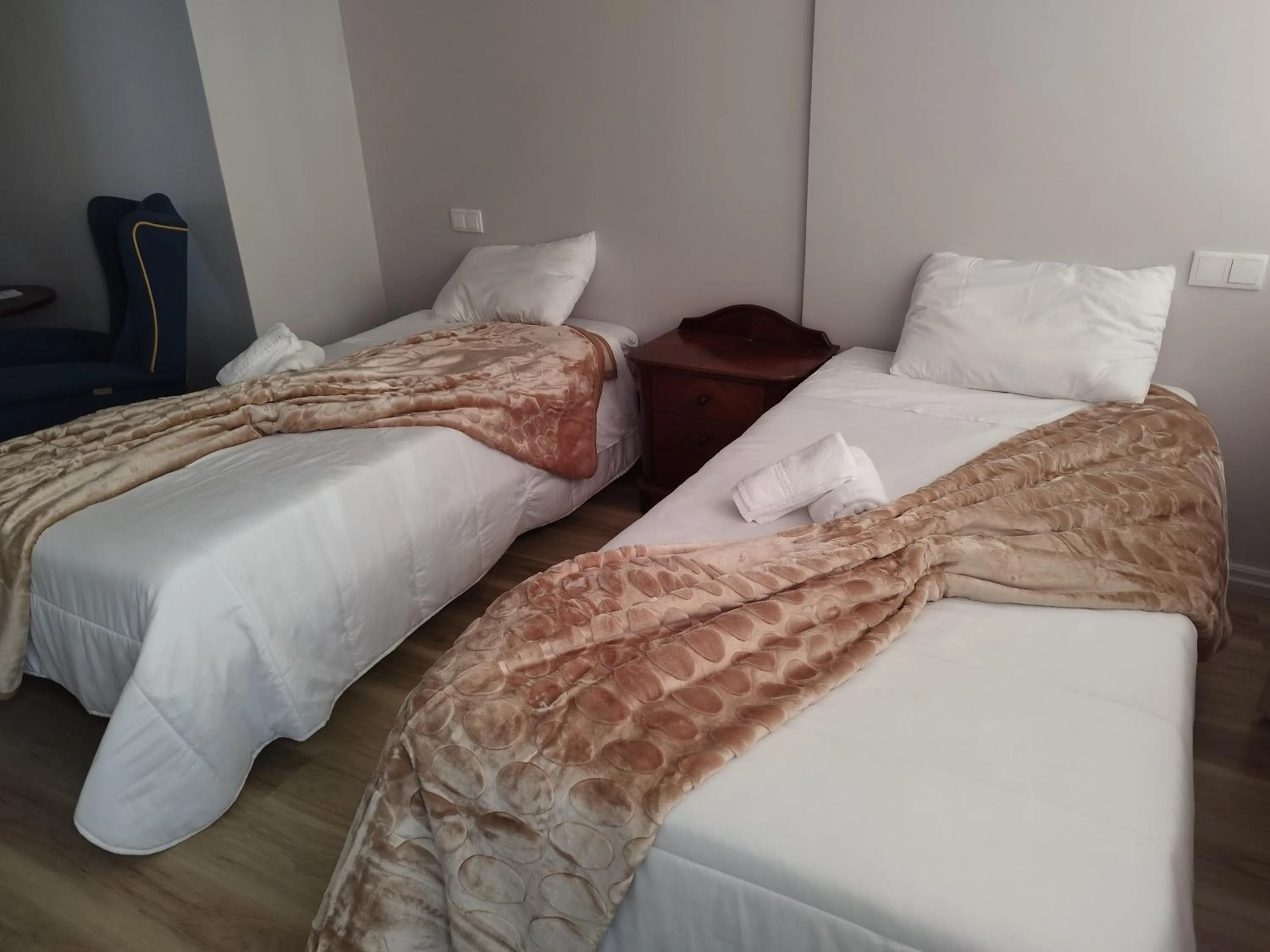 Bedroom, Bed in Alojamento Central II