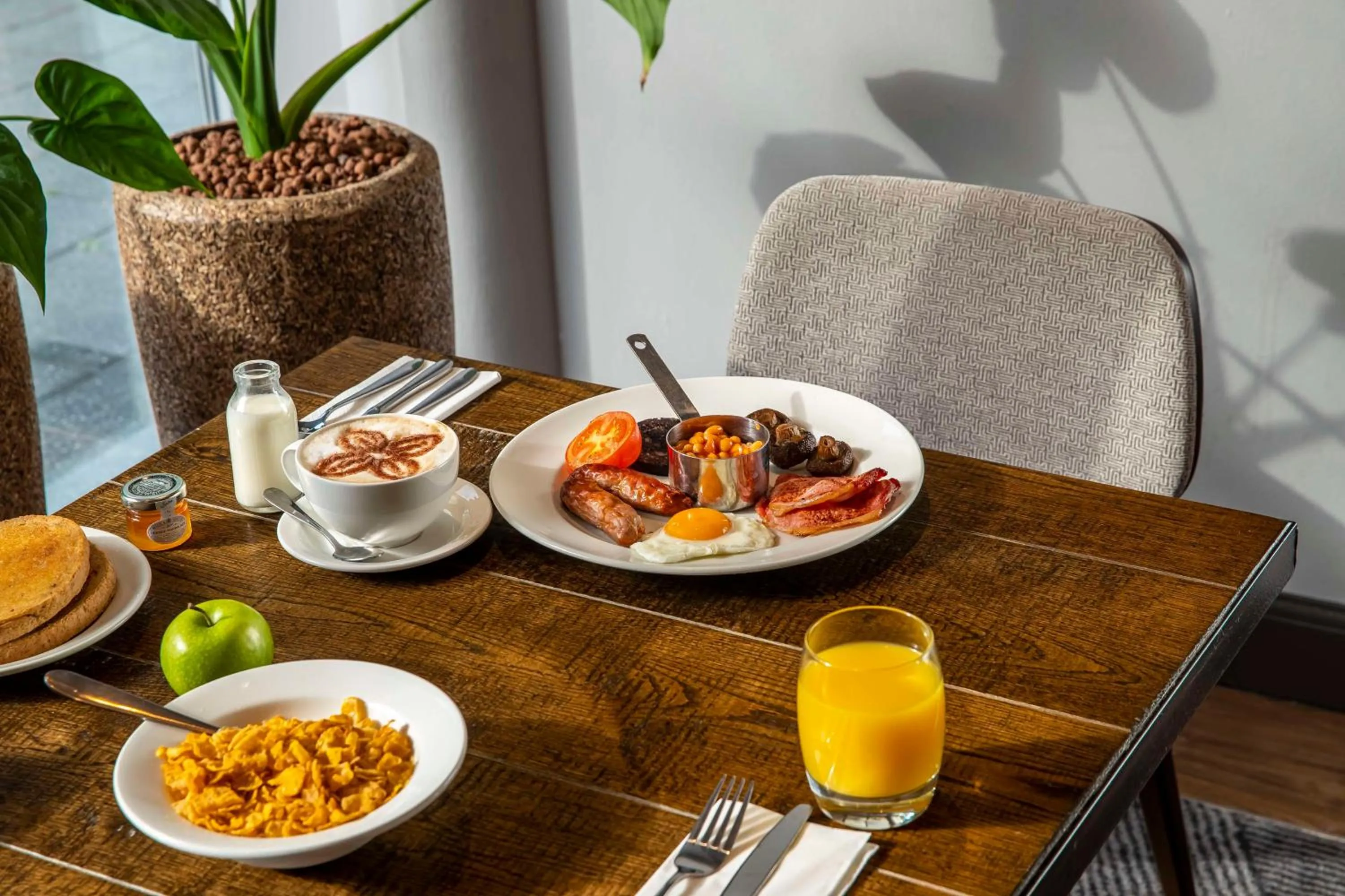 Food and drinks in Hilton Garden Inn Bristol City Centre