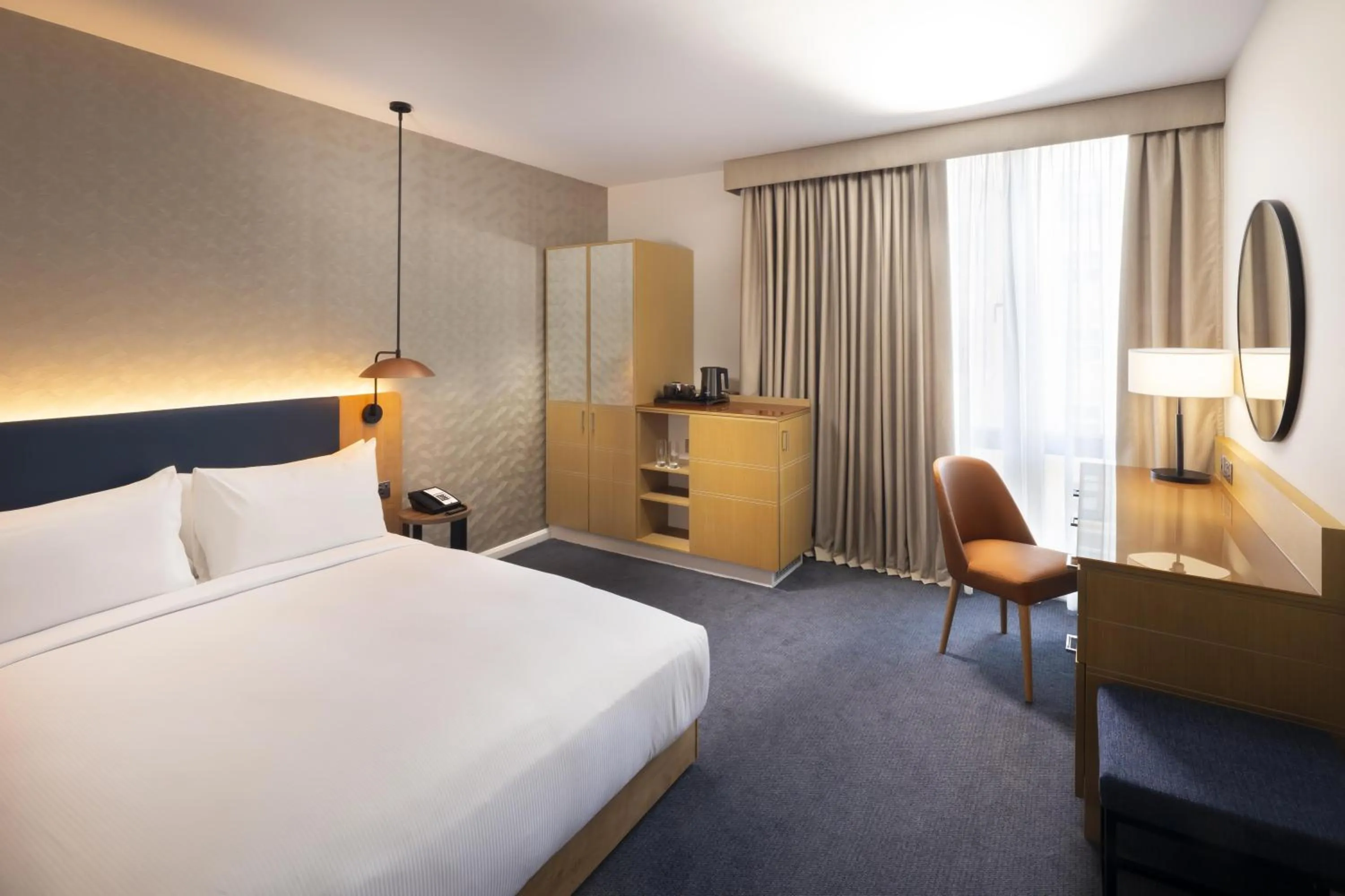 Bed in Hilton Garden Inn Bristol City Centre