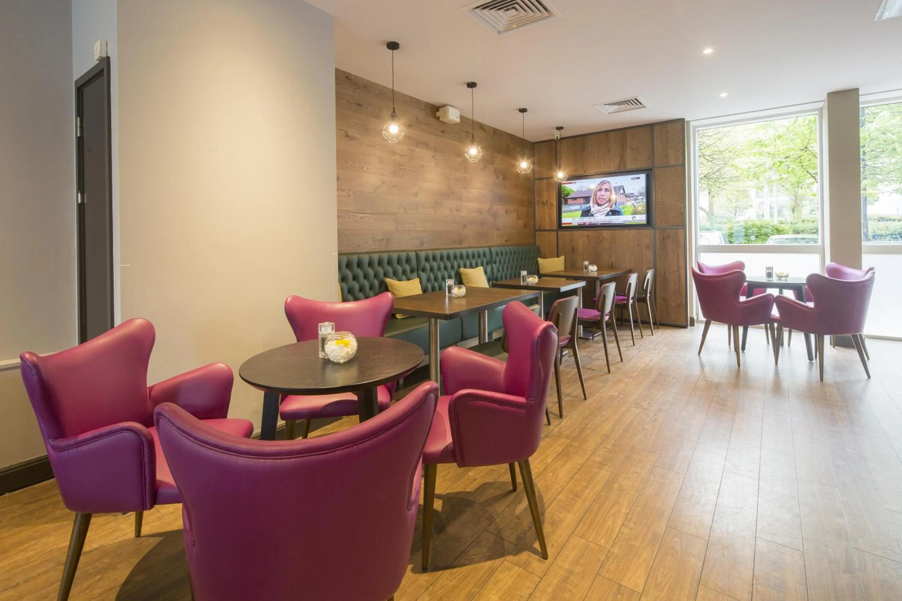 Restaurant/places to eat in Hilton Garden Inn Bristol City Centre