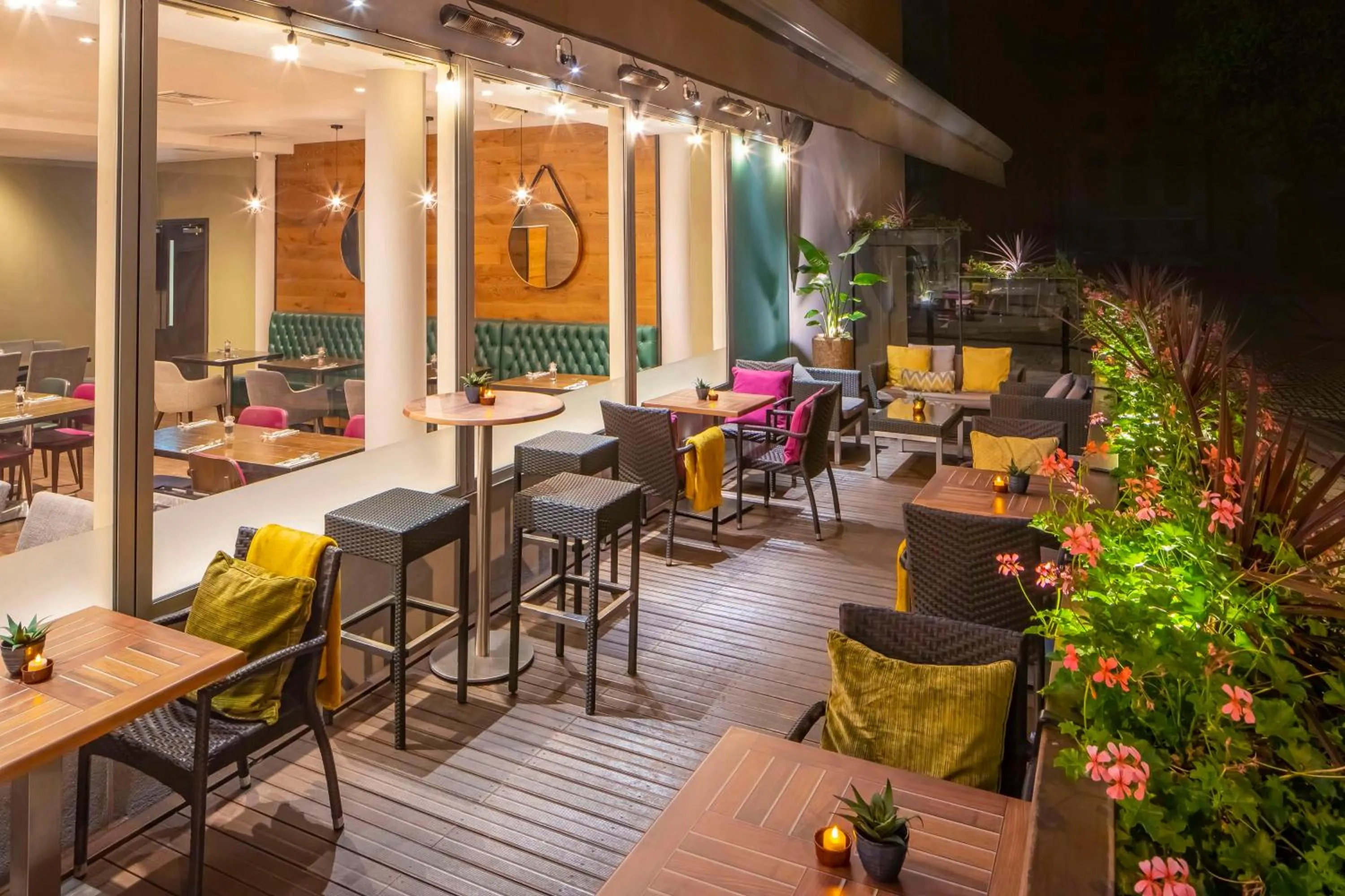 Patio in Hilton Garden Inn Bristol City Centre