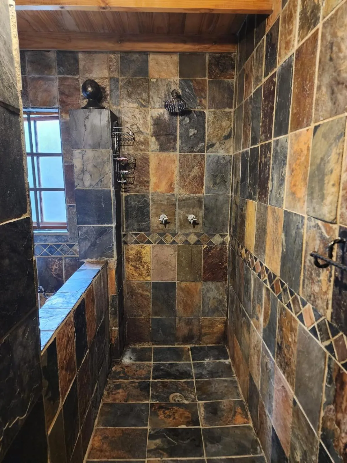 Six Valk Avenue Guest House